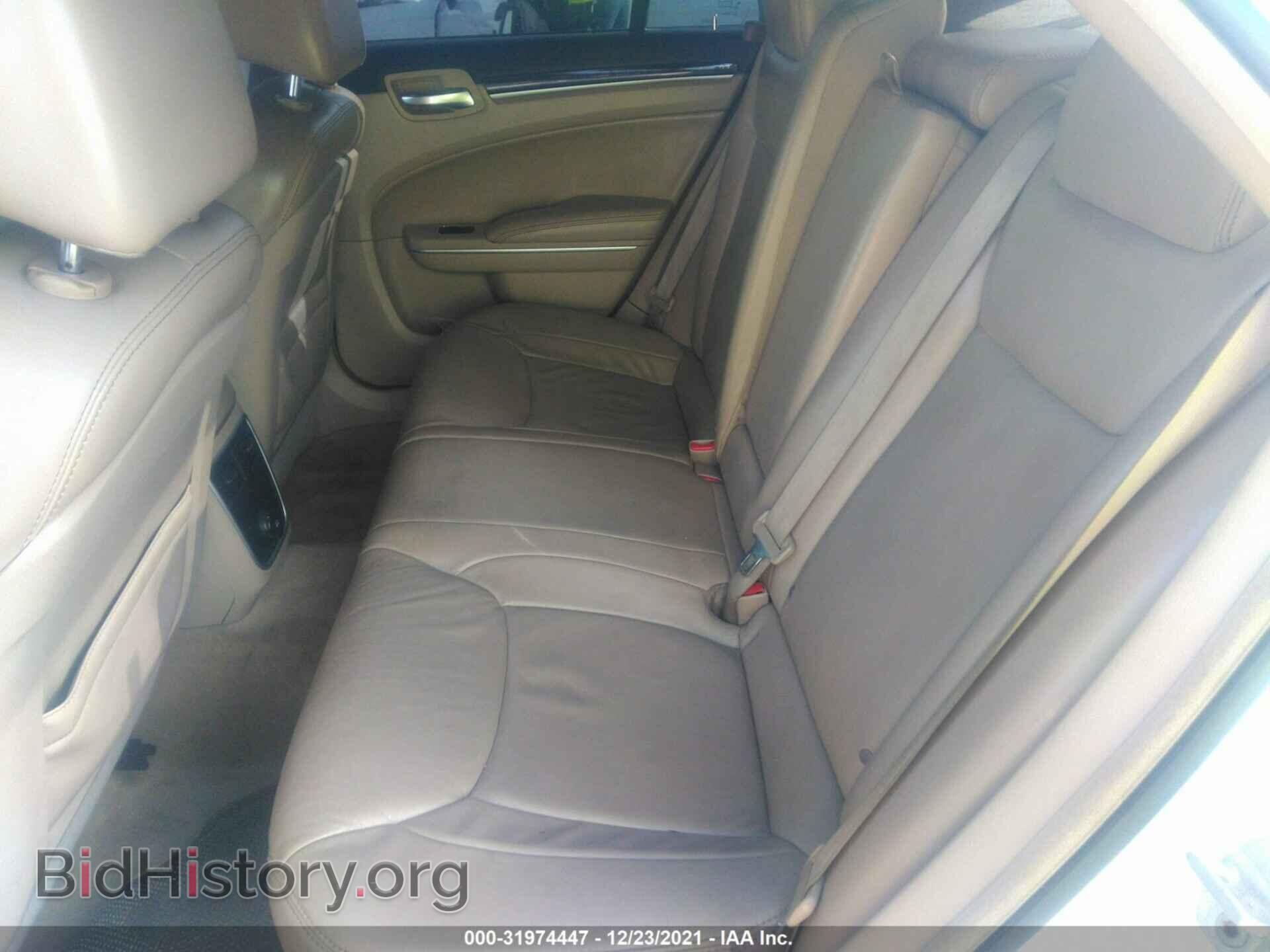 2013 CHRYSLER 300 - VIN: 2C3CCAAG0DH551752 - Фото 8