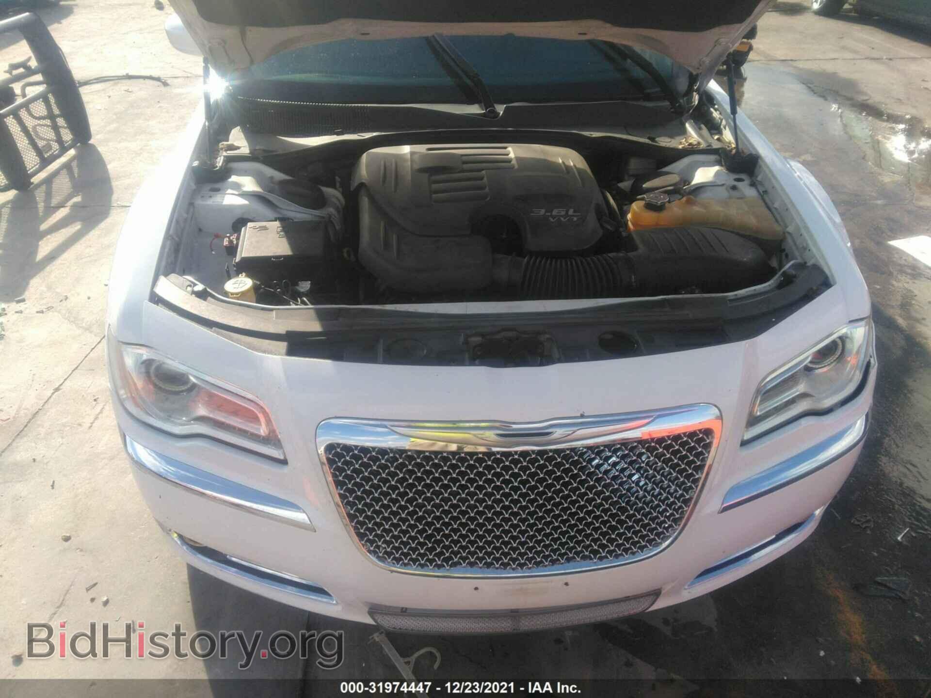 2013 CHRYSLER 300 - VIN: 2C3CCAAG0DH551752 - Фото 10