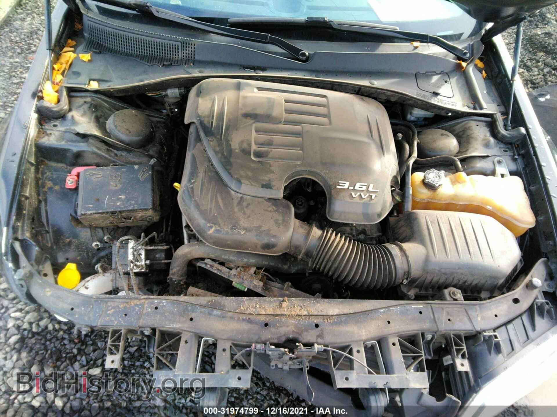 2014 CHRYSLER 300 - VIN: 2C3CCAEG6EH382350 - Фото 10