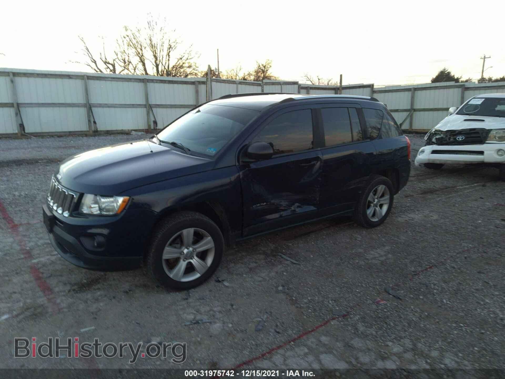 2012 JEEP COMPASS - VIN: 1C4NJDBB1CD624704 - Фото 2