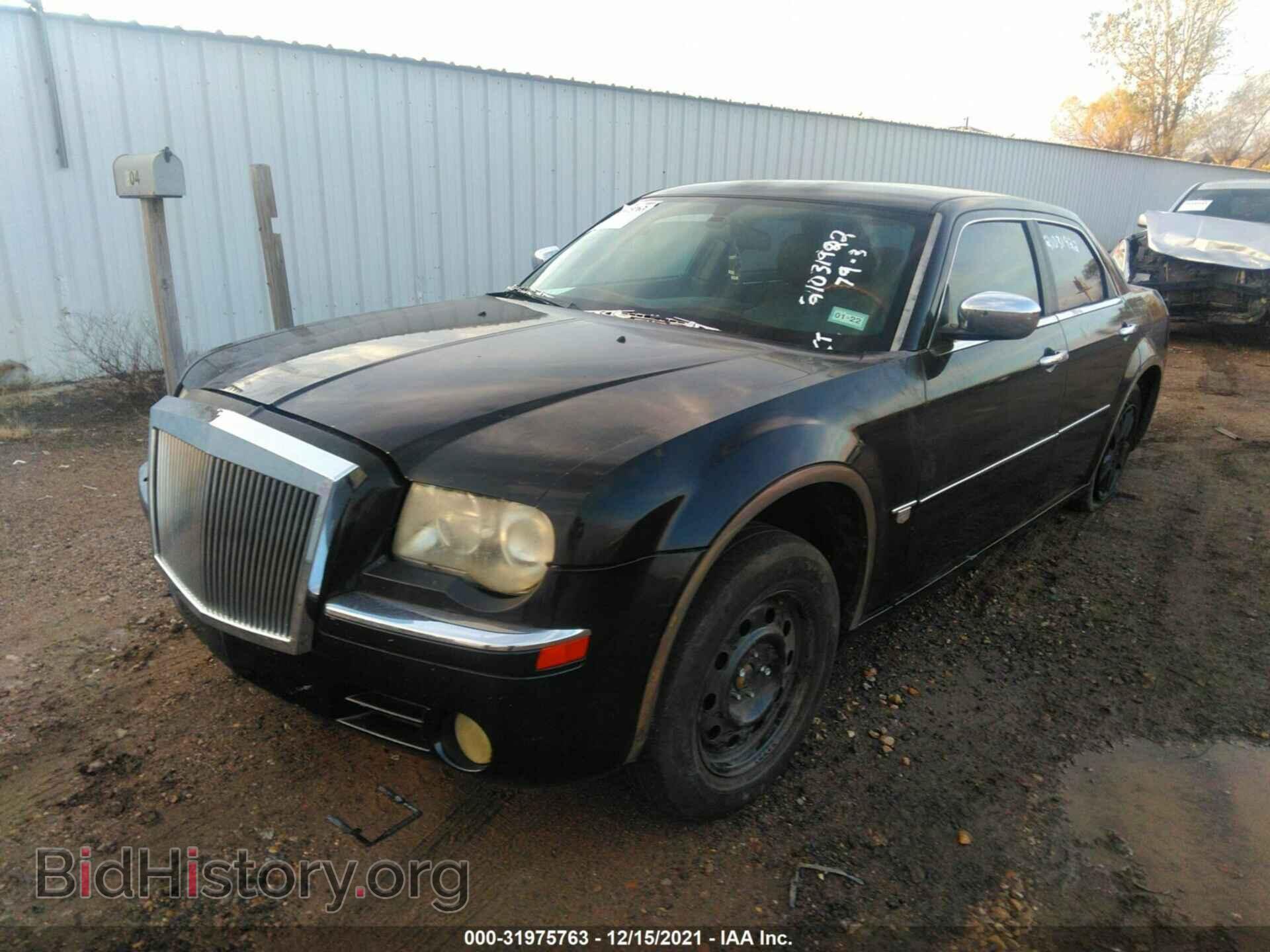 2006 CHRYSLER 300 - VIN: 2C3KA63H66H106908 - Фото 2