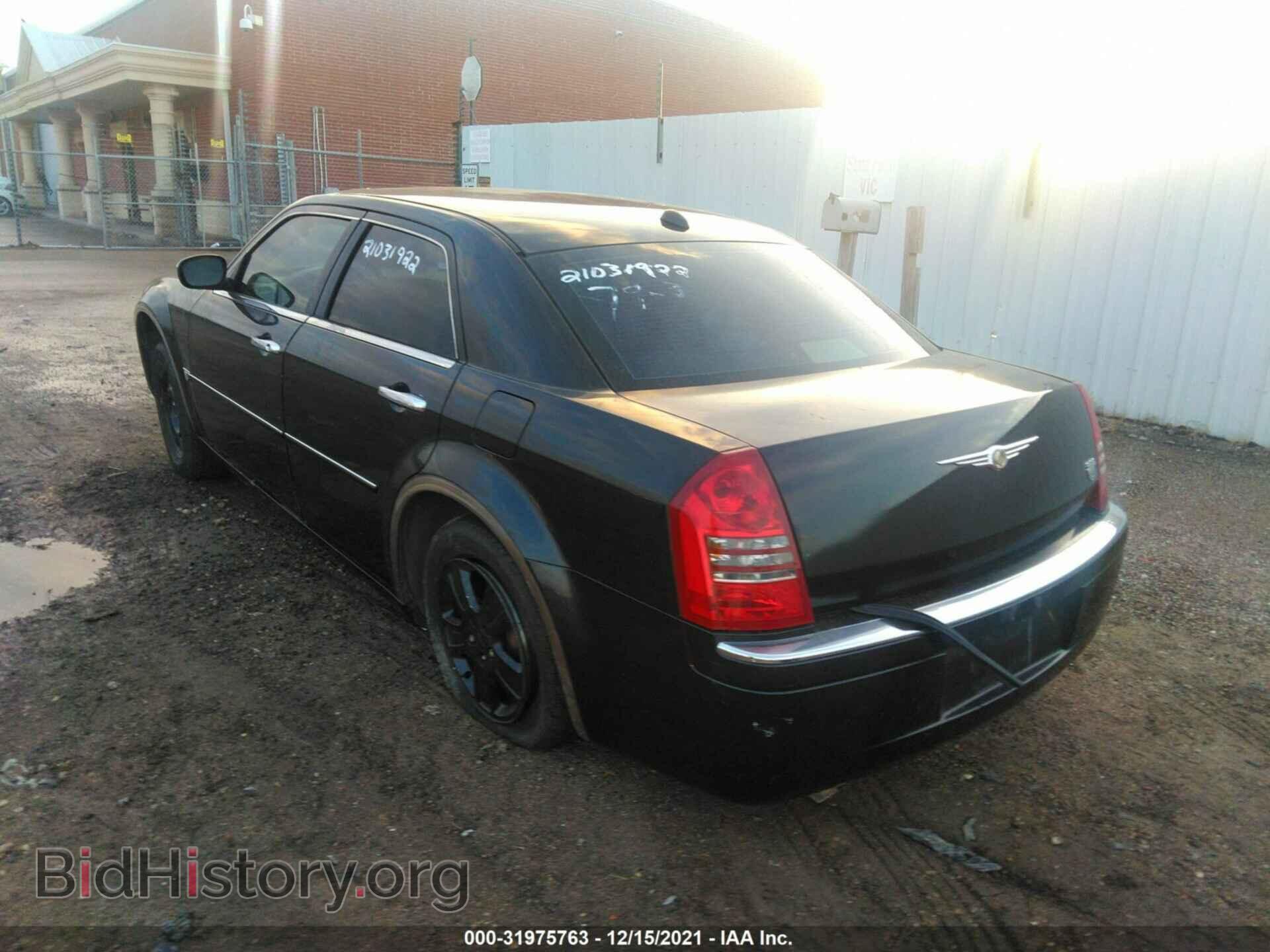 2006 CHRYSLER 300 - VIN: 2C3KA63H66H106908 - Фото 3