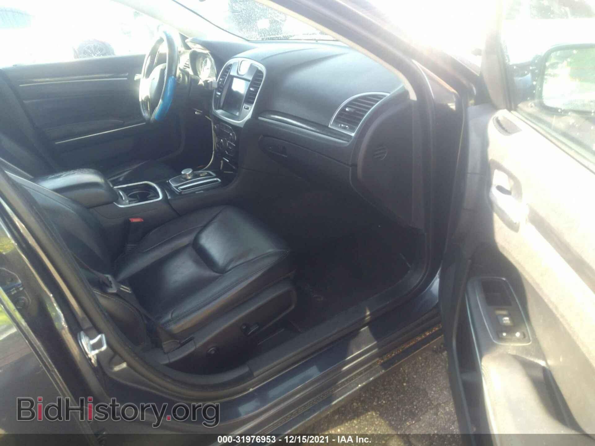 2016 CHRYSLER 300 - VIN: 2C3CCAAG7GH175832 - Фото 5
