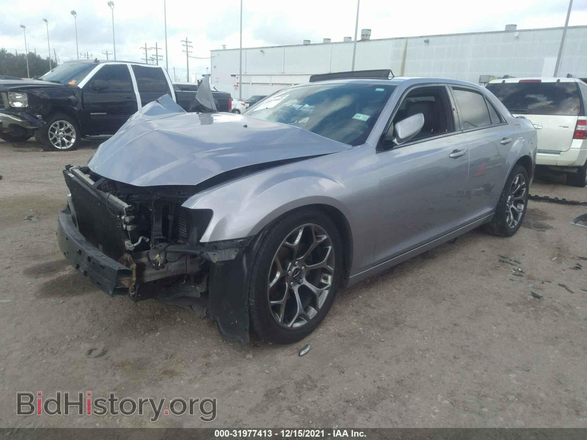 2015 CHRYSLER 300 - VIN: 2C3CCABG0FH922443 - Фото 2