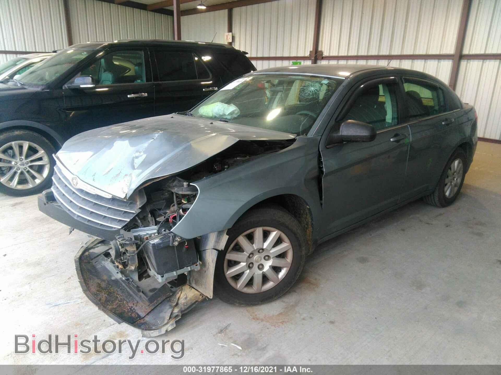 2010 CHRYSLER SEBRING - VIN: 1C3CC4FB0AN198155 - Фото 2
