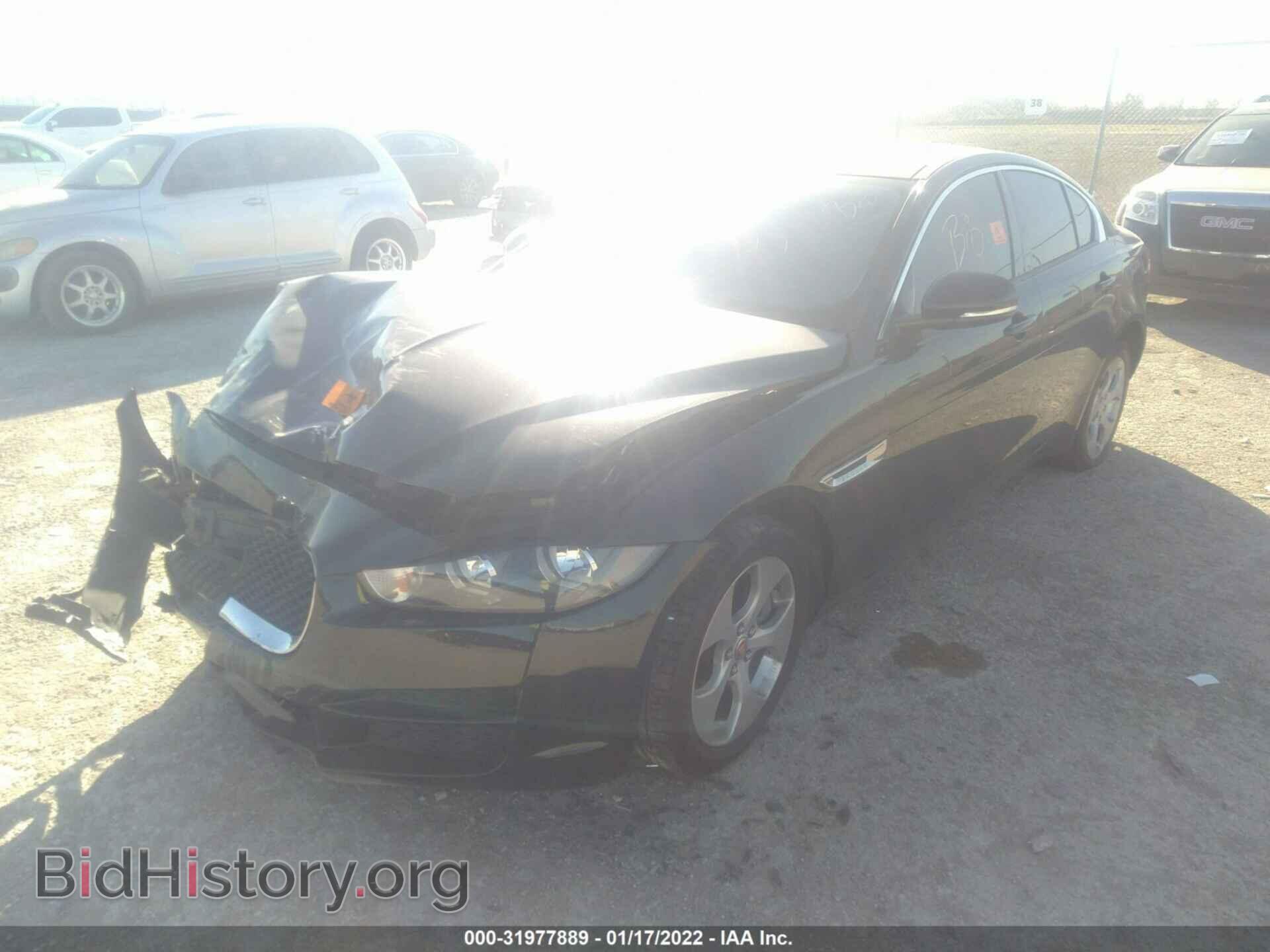 2017 JAGUAR XE - VIN: SAJAR4BG7HA949323 - Фото 2