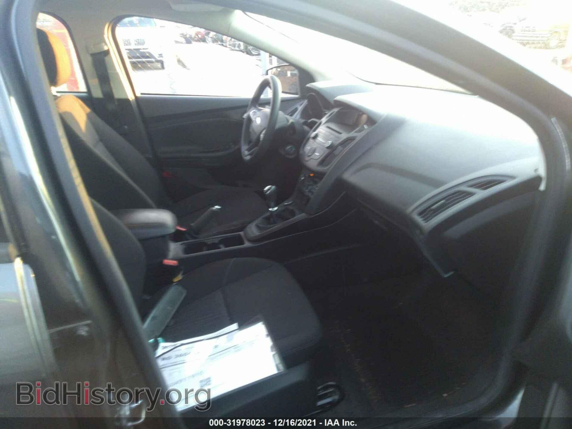 2017 FORD FOCUS - VIN: 1FADP3FE8HL303111 - Photo 5