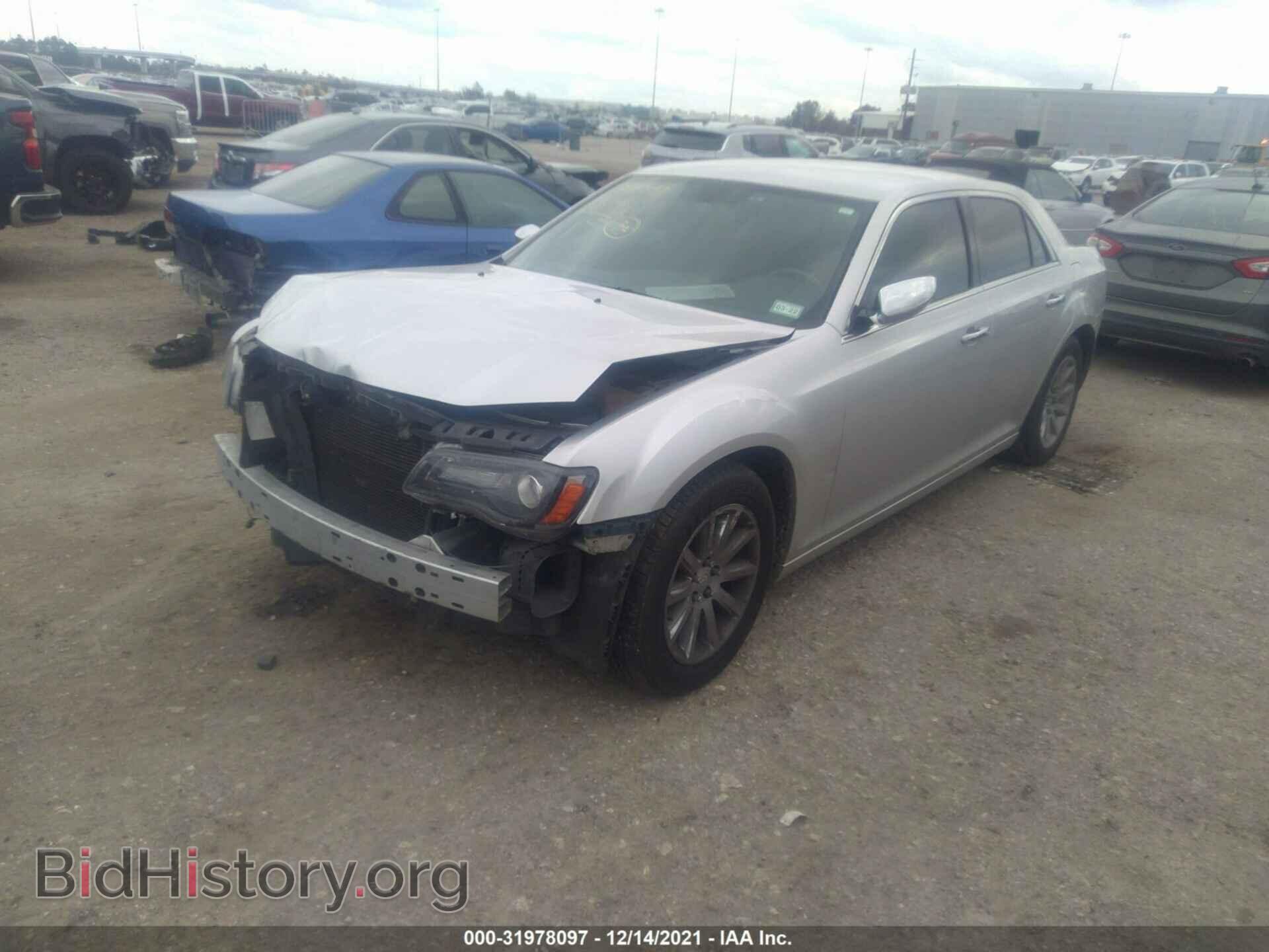 2012 CHRYSLER 300 - VIN: 2C3CCAET1CH288774 - Фото 2