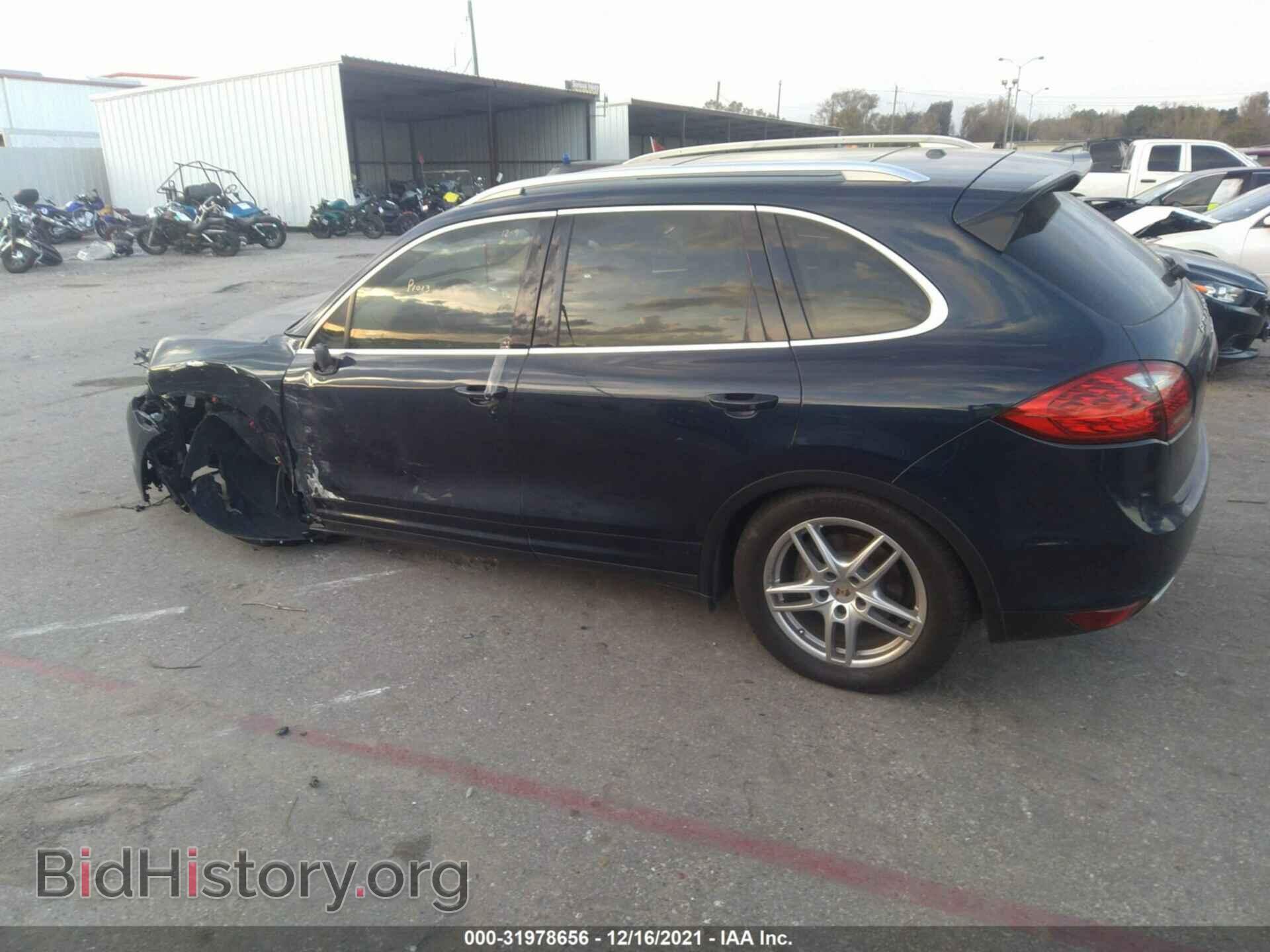 2012 PORSCHE CAYENNE - VIN: WP1AA2A22CLA07997 - Photo 3