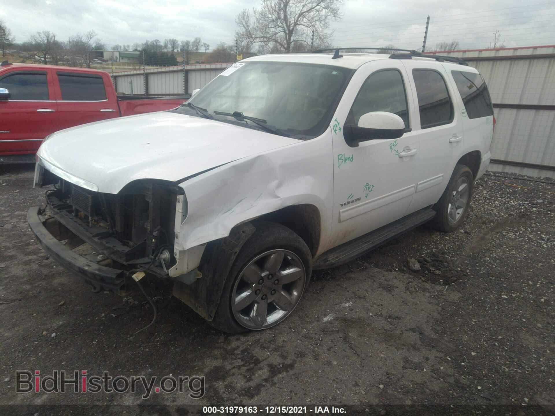 2013 GMC YUKON - VIN: 1GKS2CE04DR362111 - Photo 2