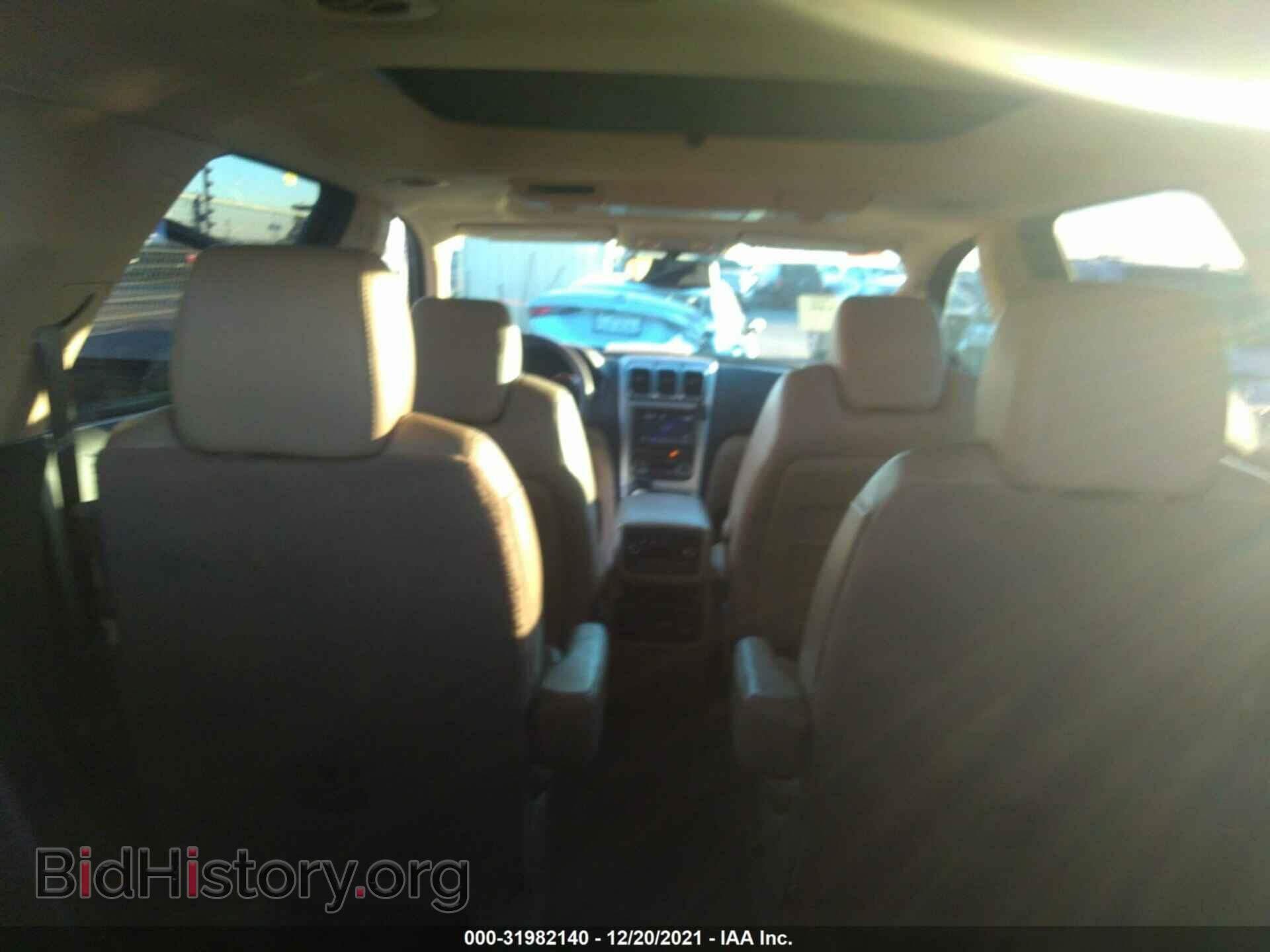 2011 GMC ACADIA - VIN: 1GKKRRED8BJ214881 - Photo 8