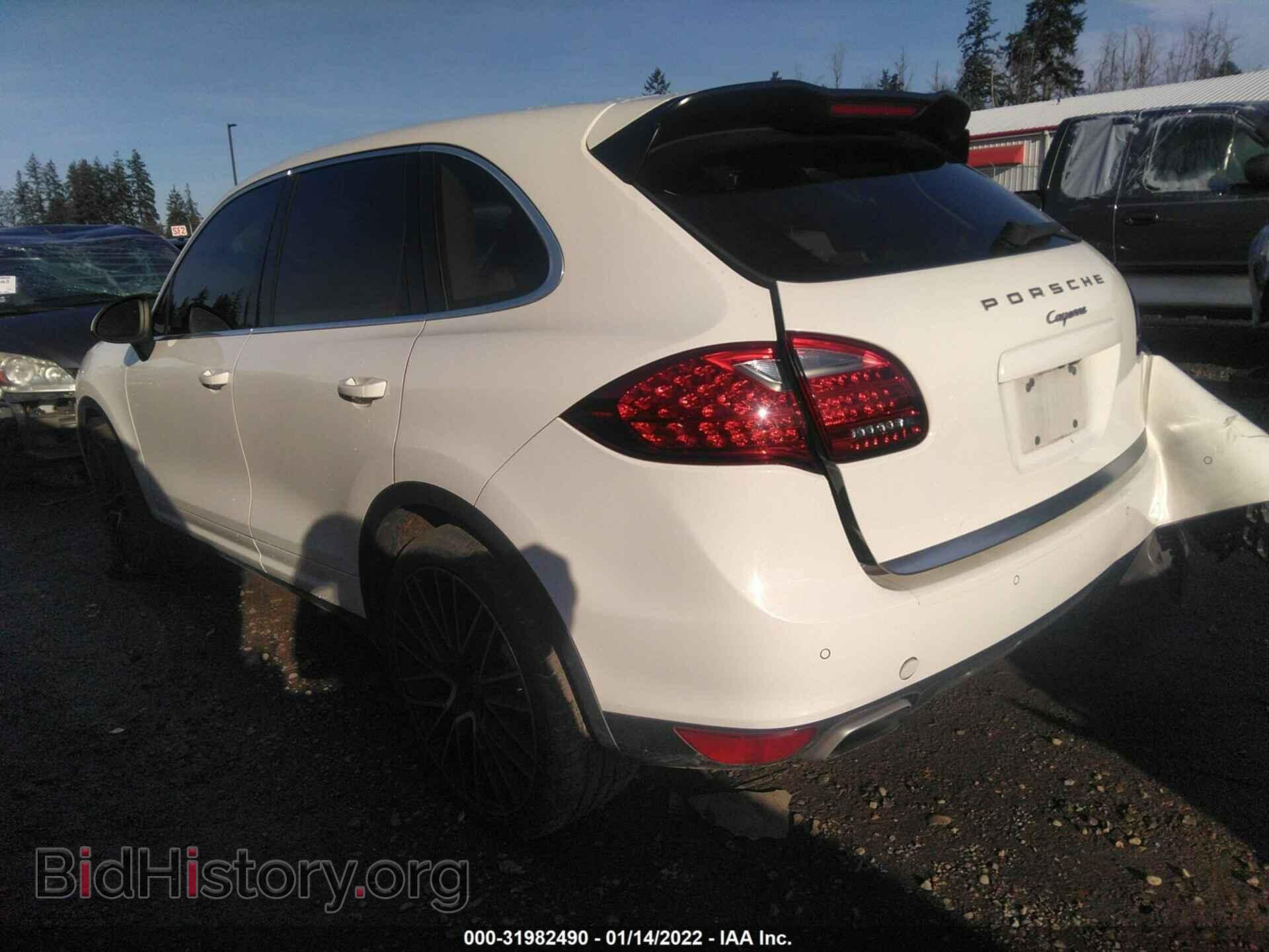 2011 PORSCHE CAYENNE - VIN: WP1AA2A21BLA07052 - Photo 3