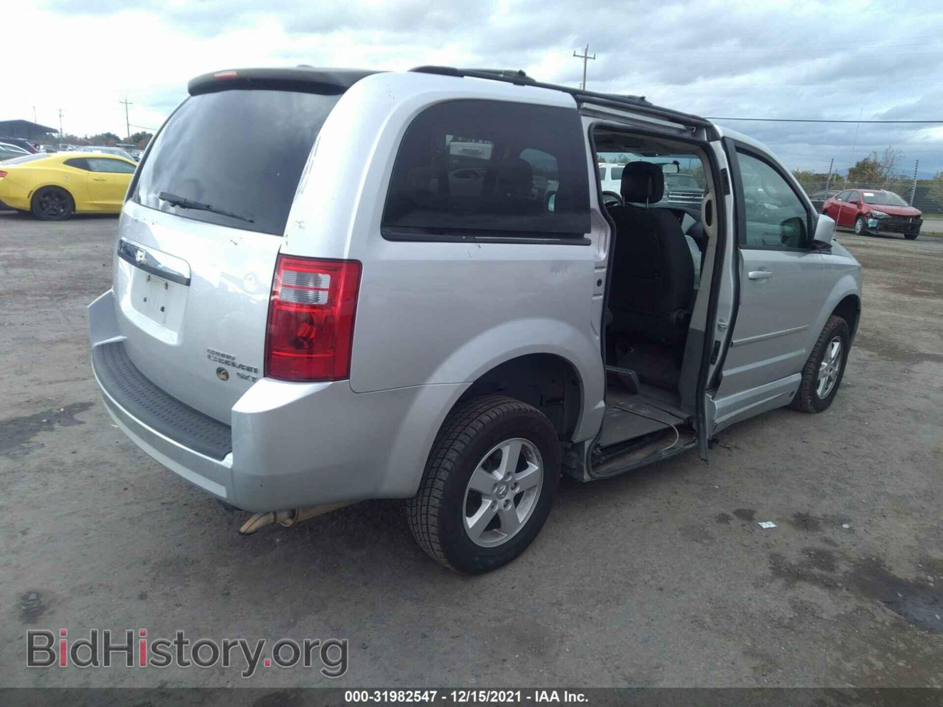 2010 DODGE GRAND CARAVAN - VIN: 2D4RN5D11AR283107 - Фото 4