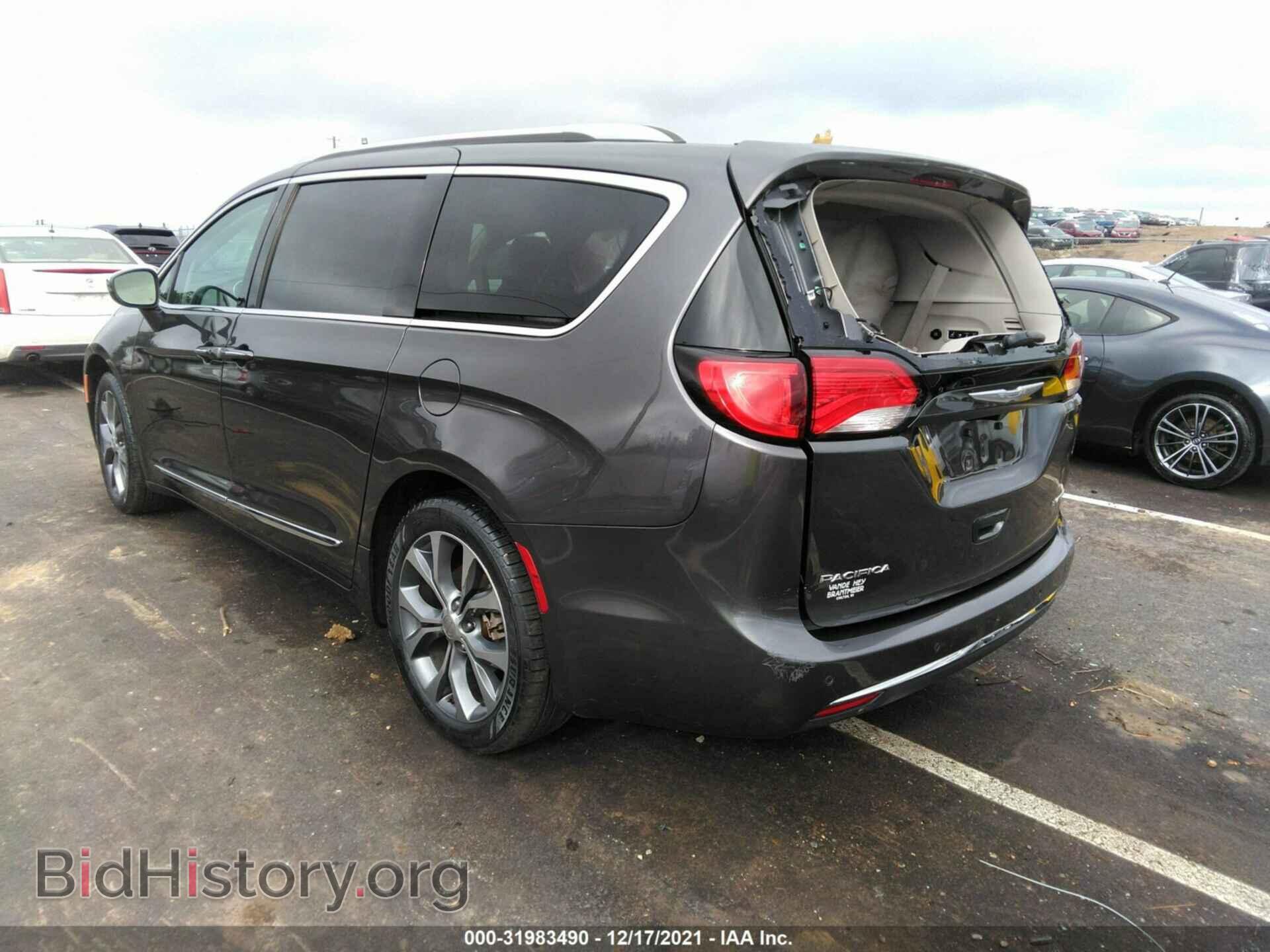 2017 CHRYSLER PACIFICA - VIN: 2C4RC1GG8HR638067 - Фото 3
