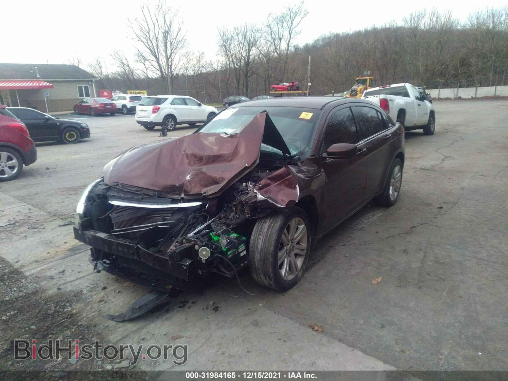 2012 CHRYSLER 200 - VIN: 1C3CCBBB1CN169485 - Фото 2