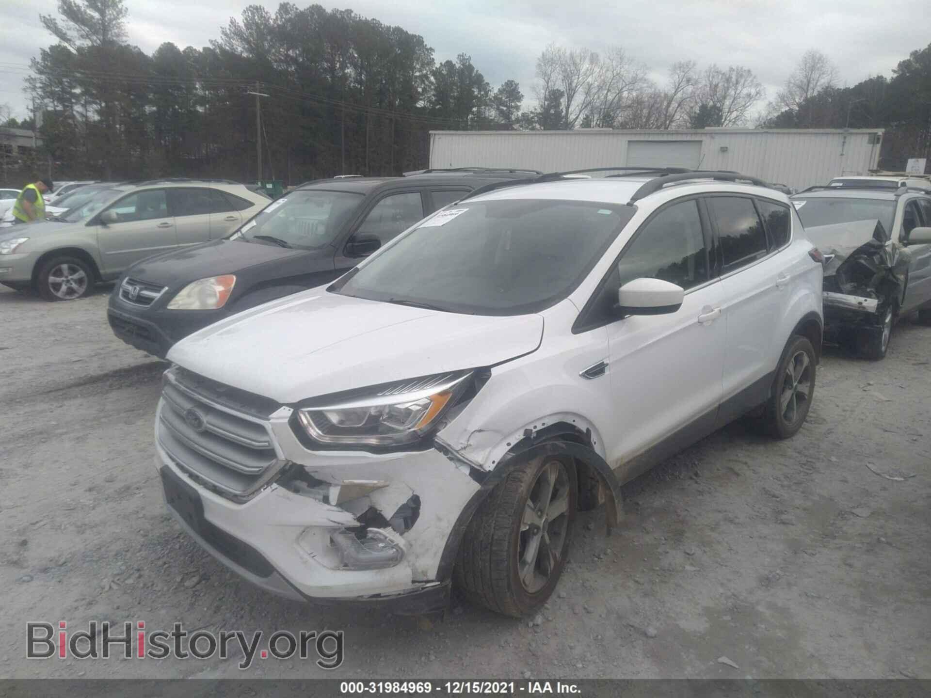 2017 FORD ESCAPE - VIN: 1FMCU0GD2HUD48683 - Фото 2