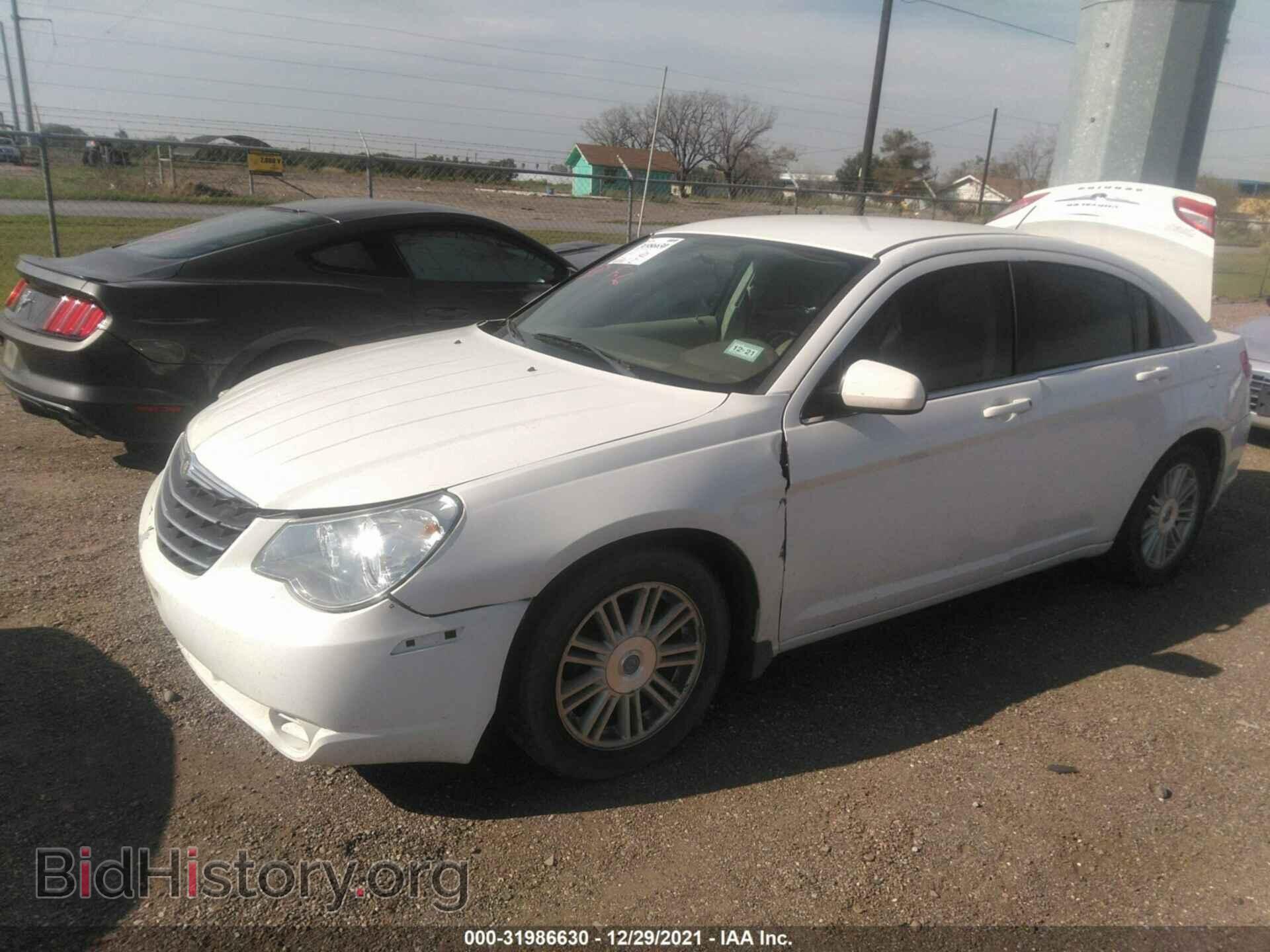 2009 CHRYSLER SEBRING - VIN: 1C3LC56B19N552282 - Фото 2
