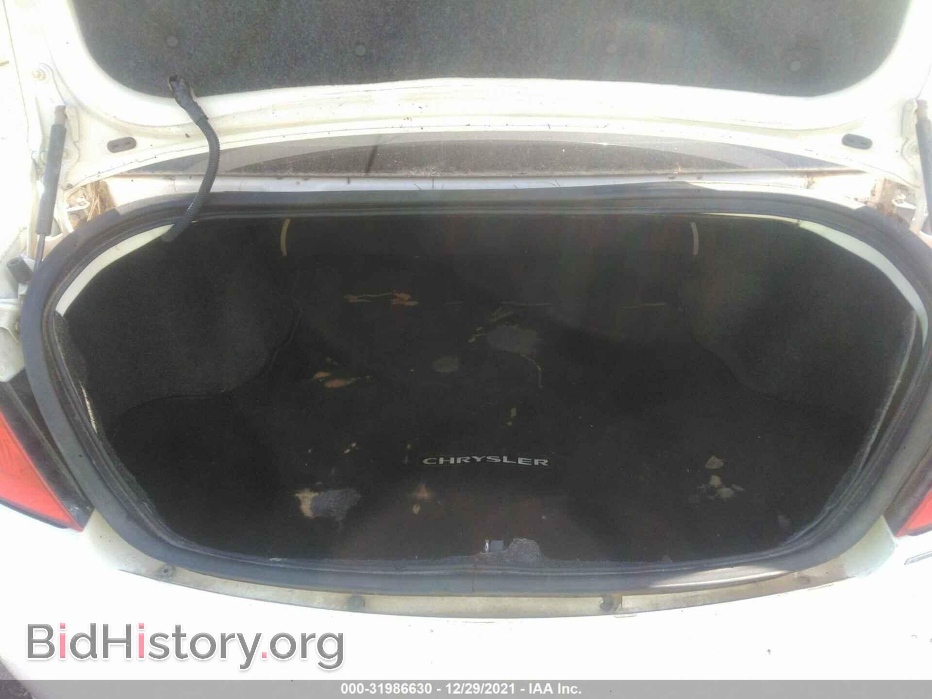 2009 CHRYSLER SEBRING - VIN: 1C3LC56B19N552282 - Фото 6