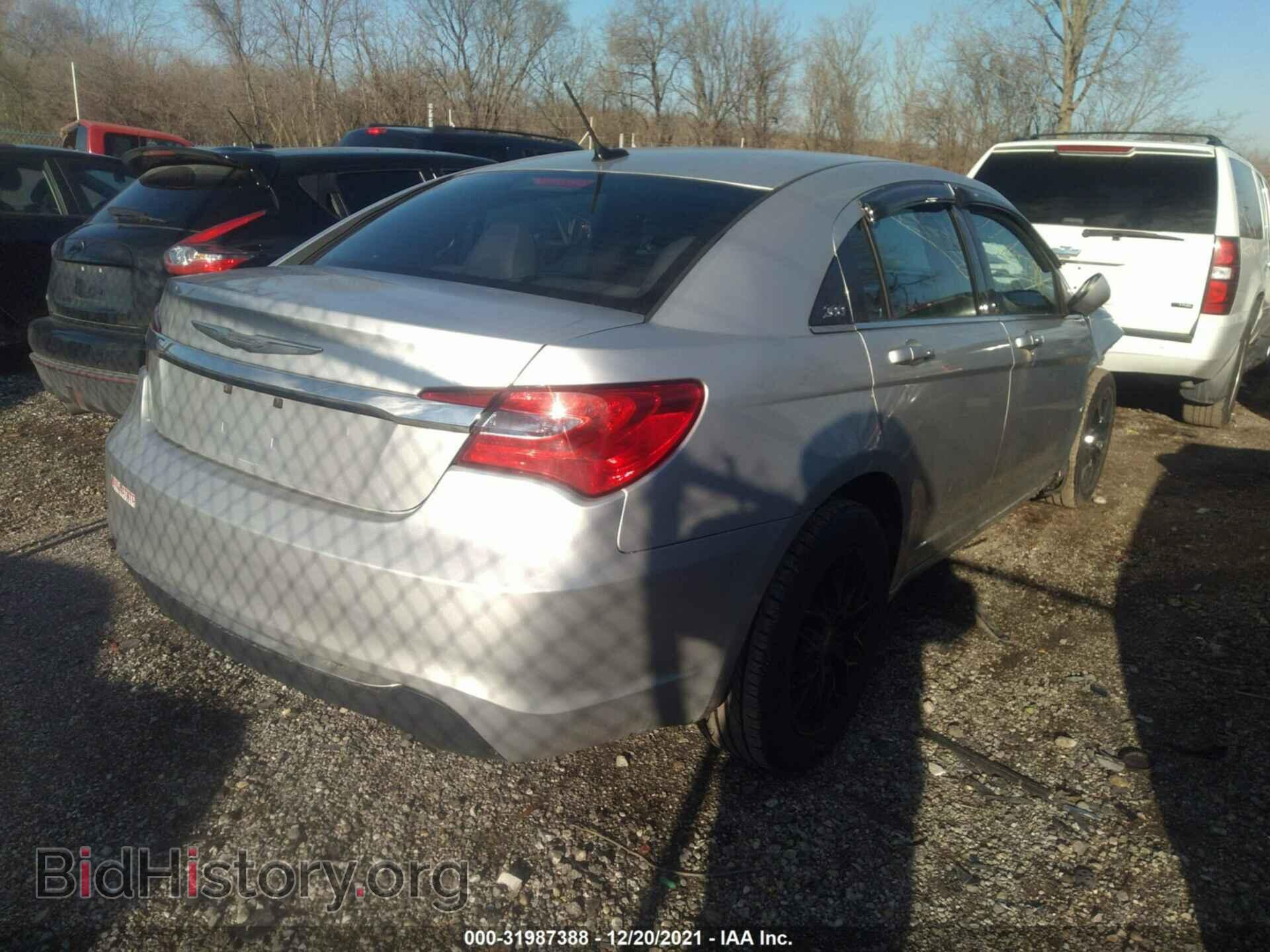 2012 CHRYSLER 200 - VIN: 1C3CCBBGXCN297896 - Фото 4