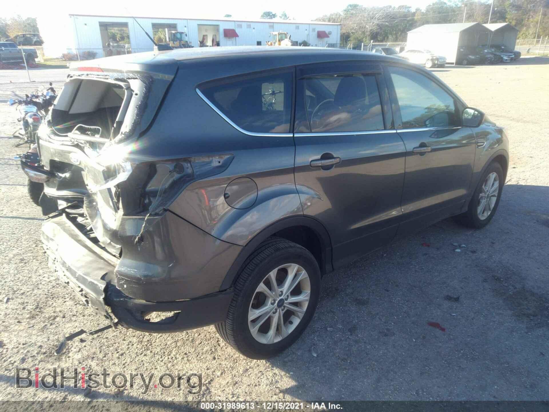 2017 FORD ESCAPE - VIN: 1FMCU0GD0HUC12147 - Фото 4
