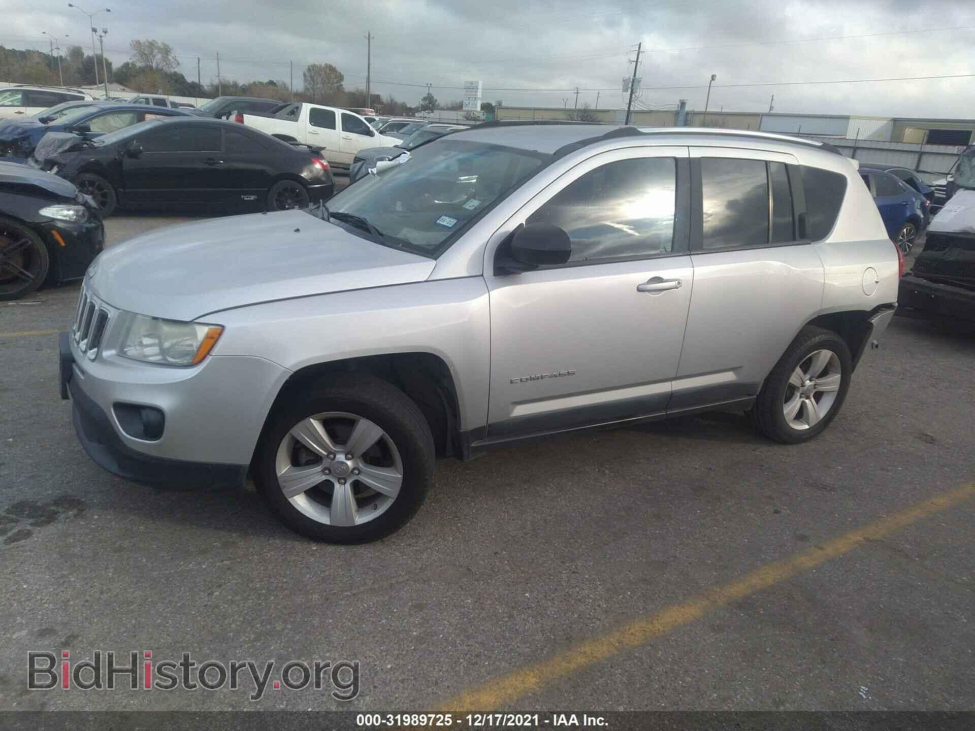 2011 JEEP COMPASS - VIN: 1J4NT1FB8BD228149 - Фото 2