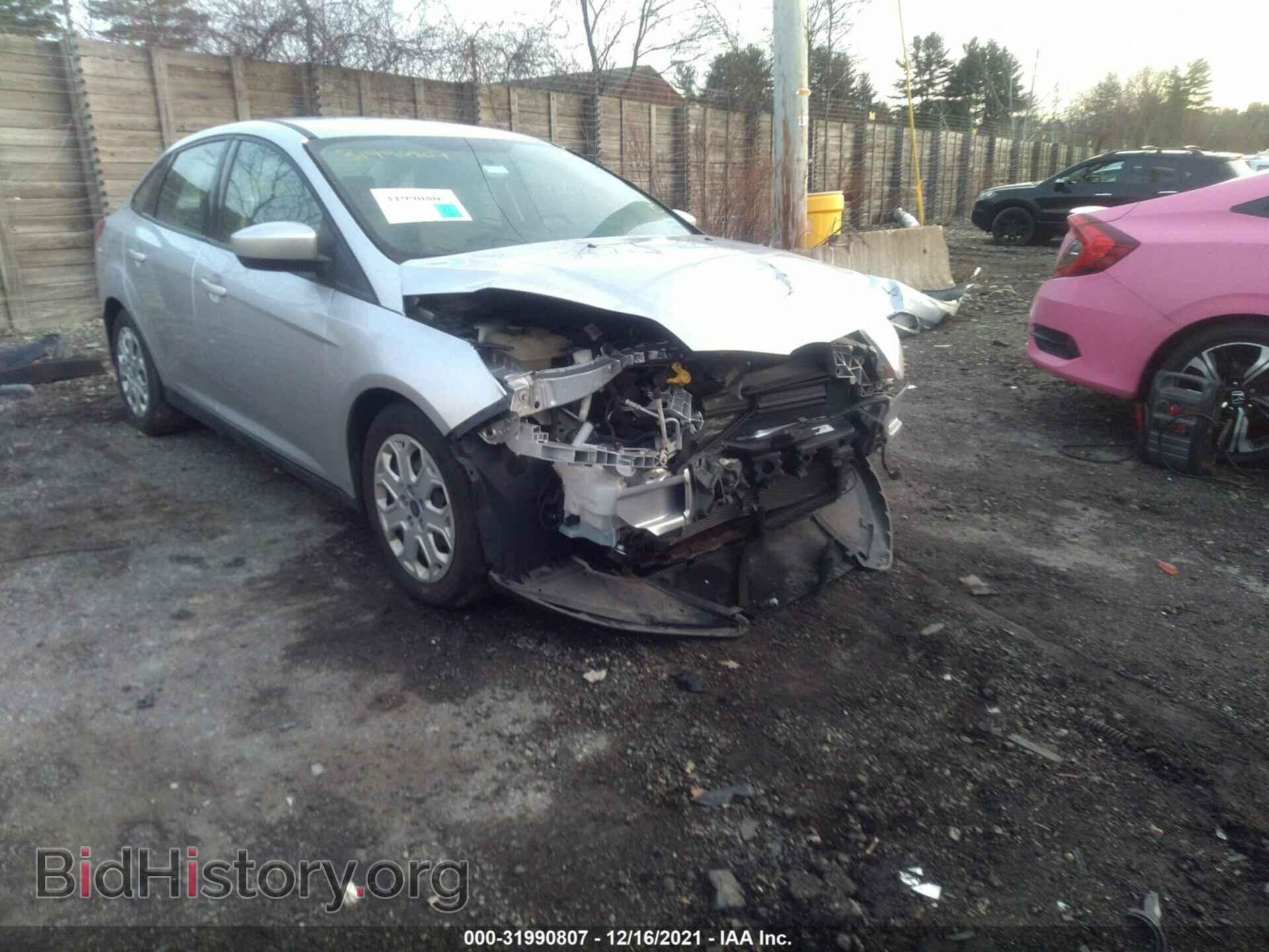 Photo 1FAHP3F28CL437360 - FORD FOCUS 2012