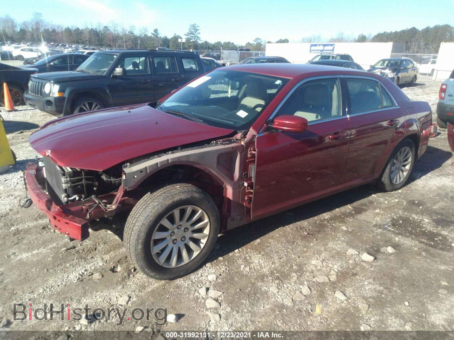 2014 CHRYSLER 300 - VIN: 2C3CCAAGXEH119896 - Фото 2
