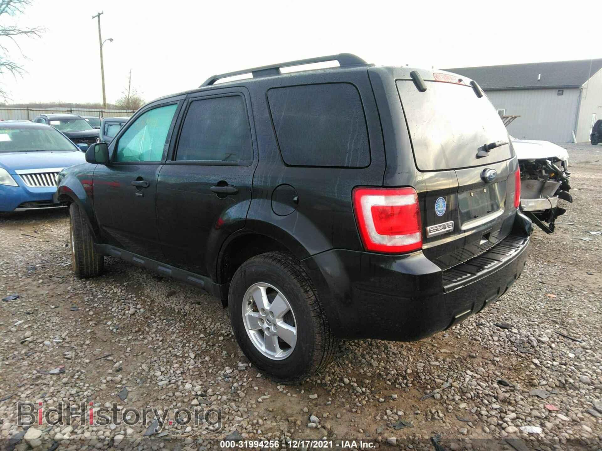 2011 FORD ESCAPE - VIN: 1FMCU0D70BKC03000 - Фото 3