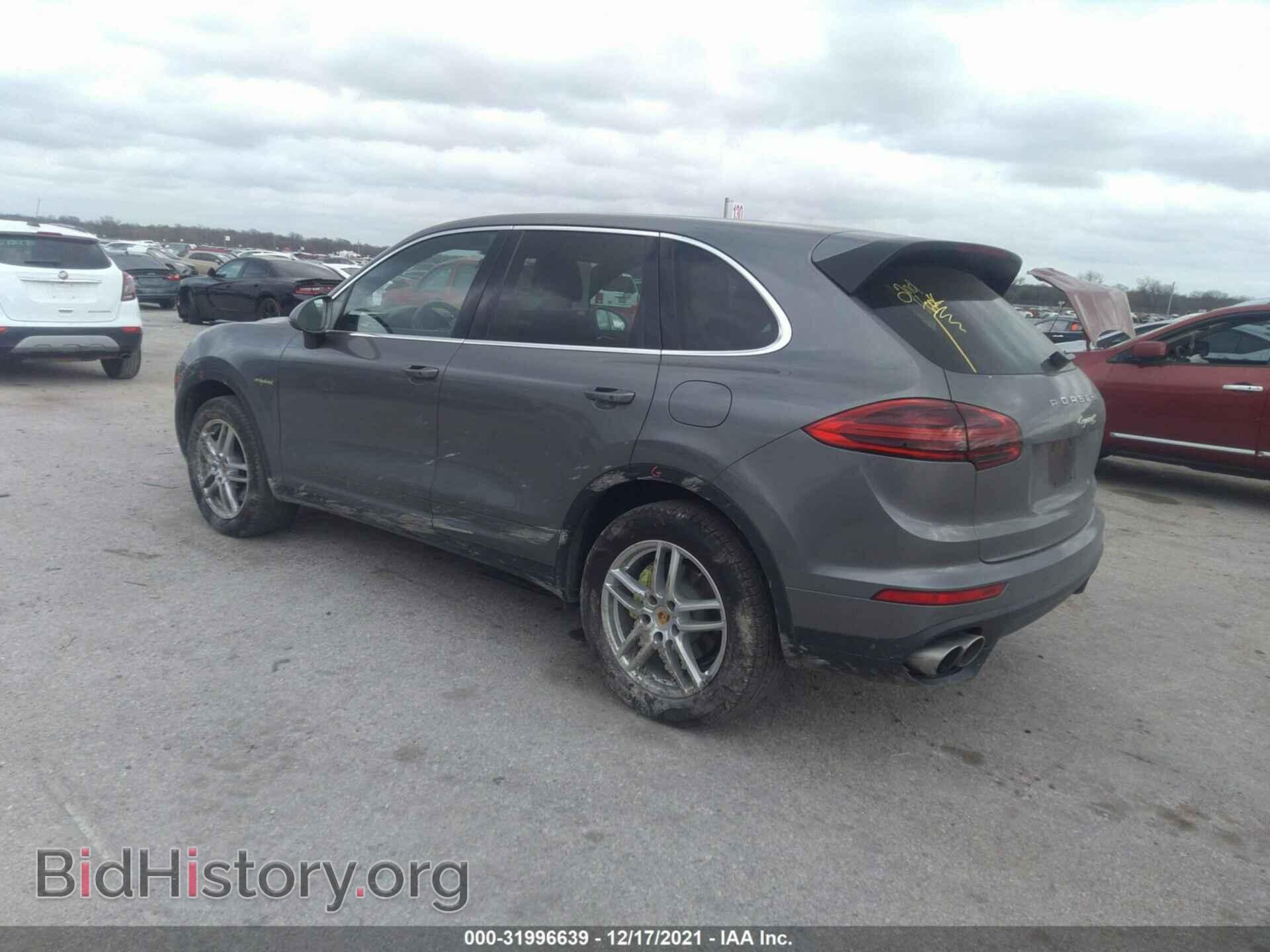 2016 PORSCHE CAYENNE - VIN: WP1AE2A28GLA17136 - Фото 3