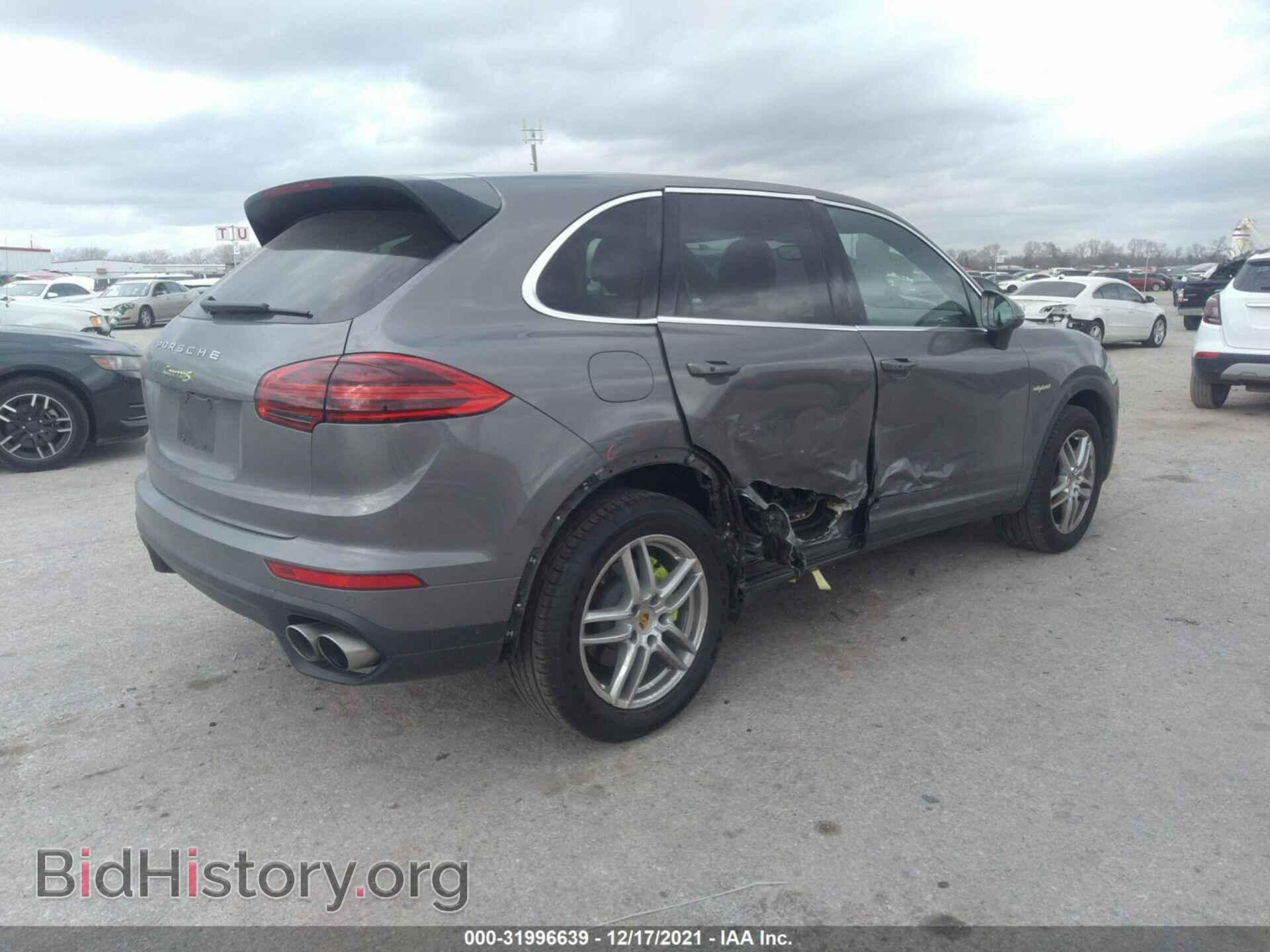 2016 PORSCHE CAYENNE - VIN: WP1AE2A28GLA17136 - Фото 4