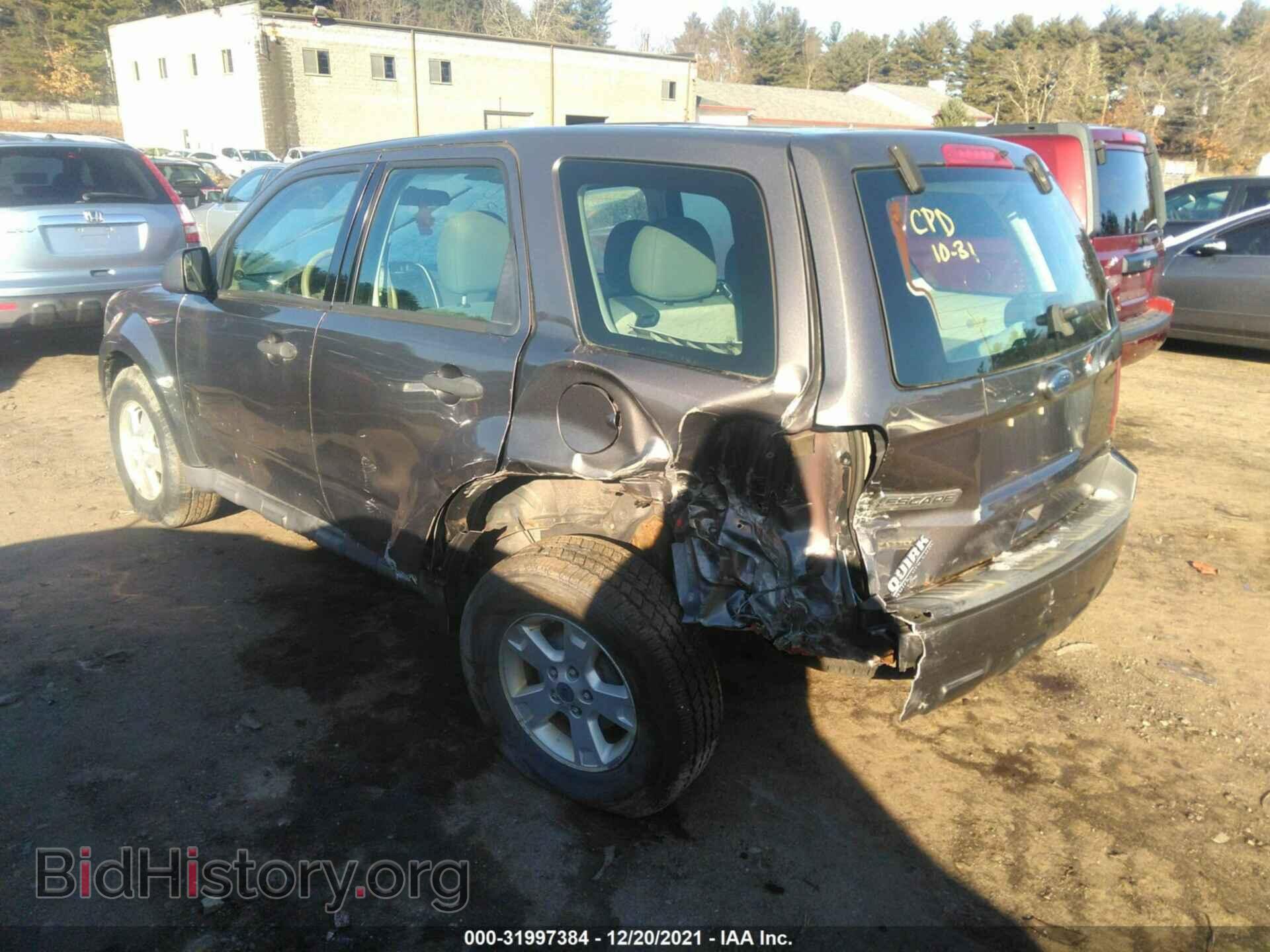2010 FORD ESCAPE - VIN: 1FMCU0C7XAKC15218 - Фото 3