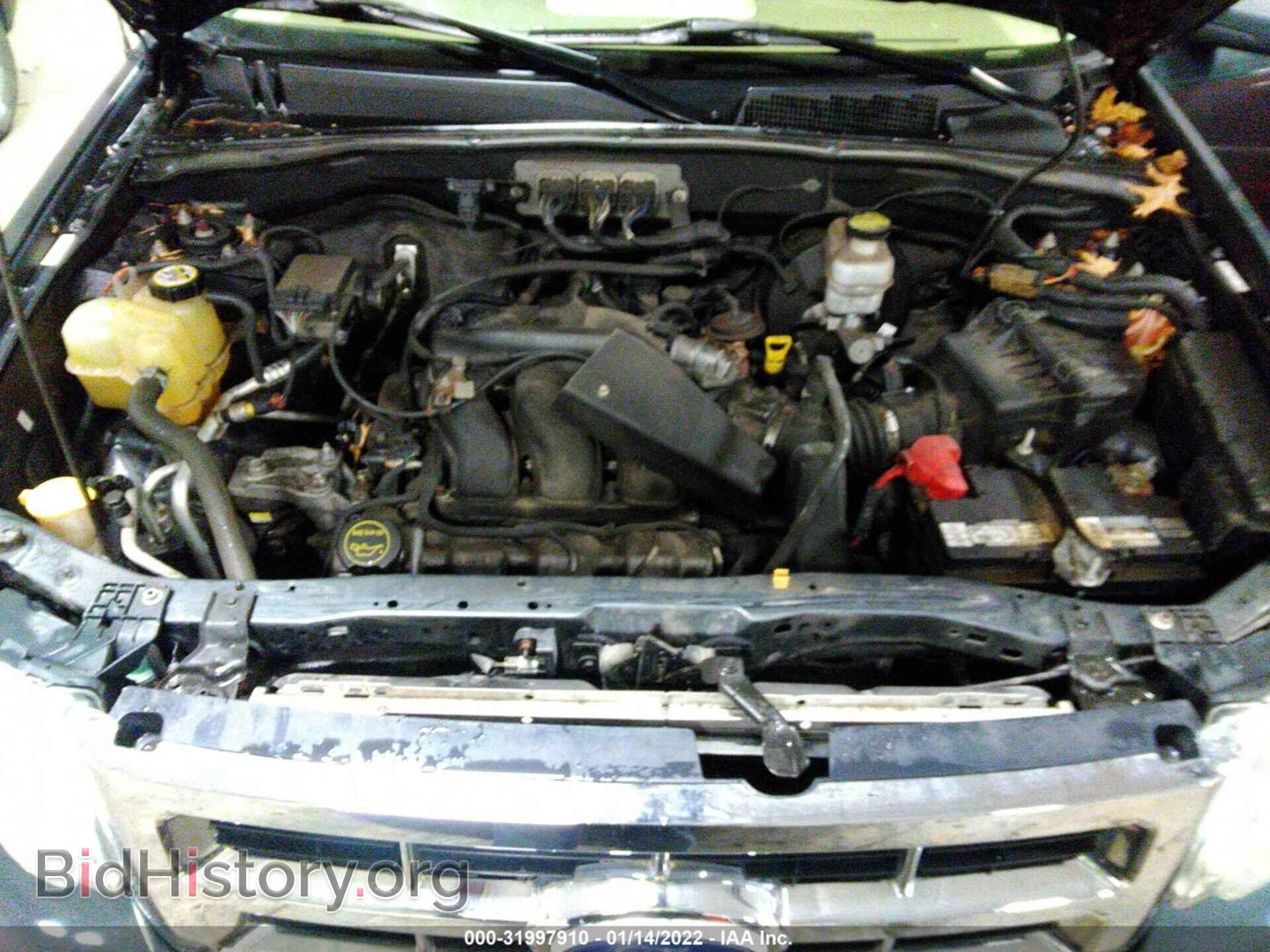 2008 FORD ESCAPE - VIN: 1FMCU93128KC82955 - Фото 10
