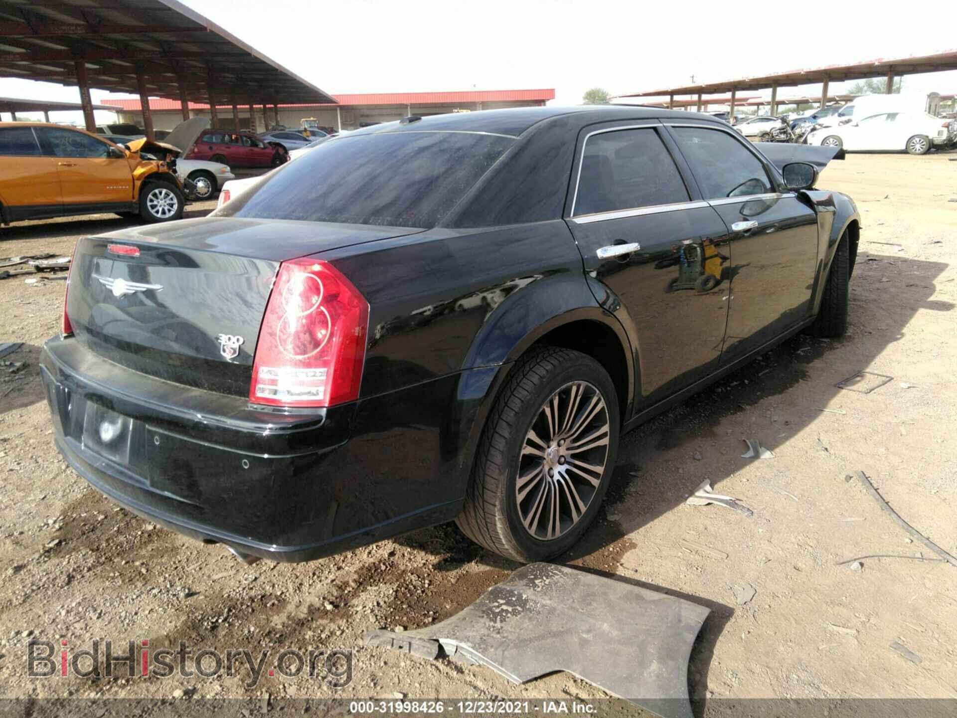 2010 CHRYSLER 300 - VIN: 2C3CA9CT8AH329762 - Фото 4