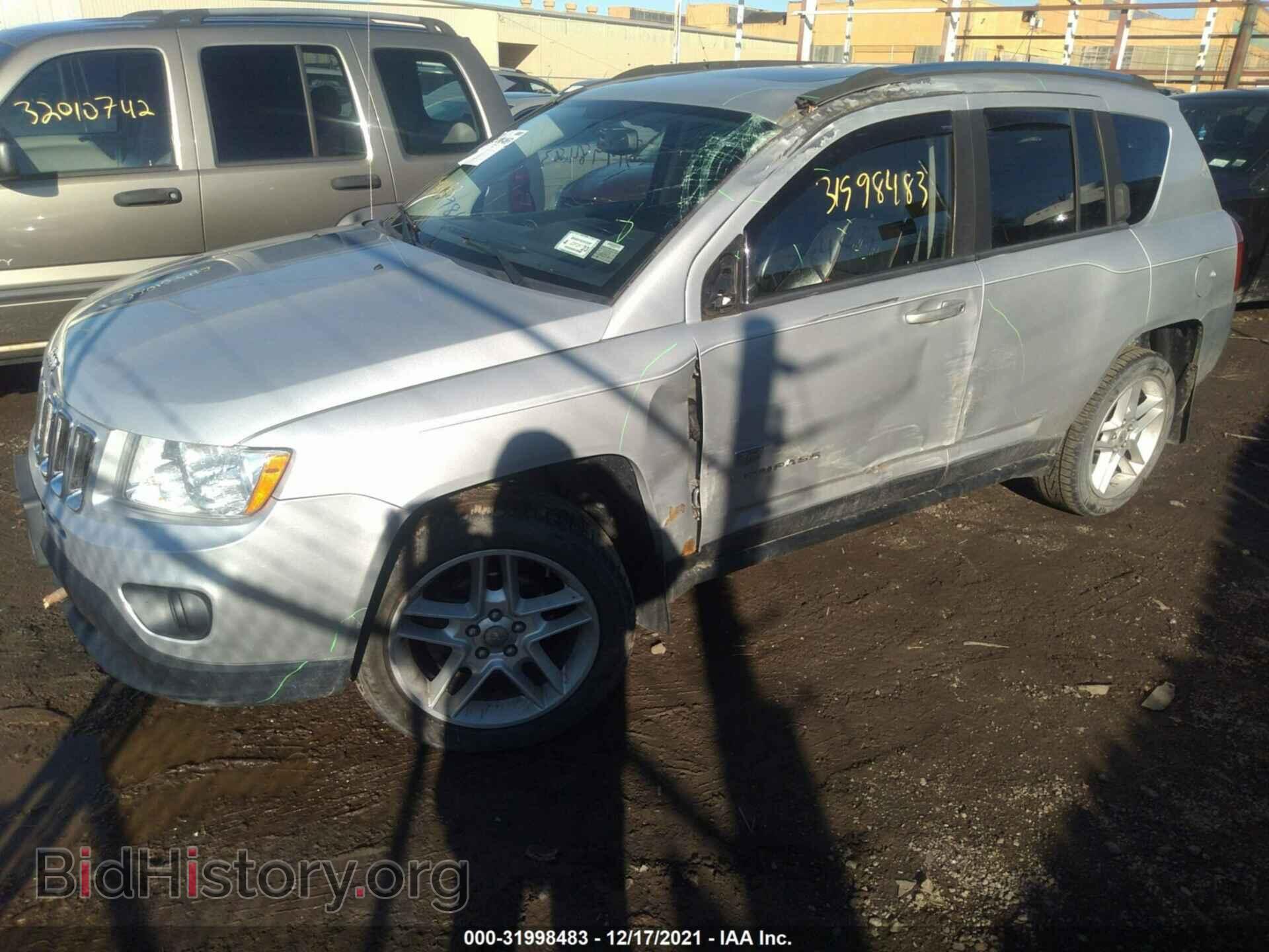 2011 JEEP COMPASS - VIN: 1J4NF5FB9BD182099 - Фото 2