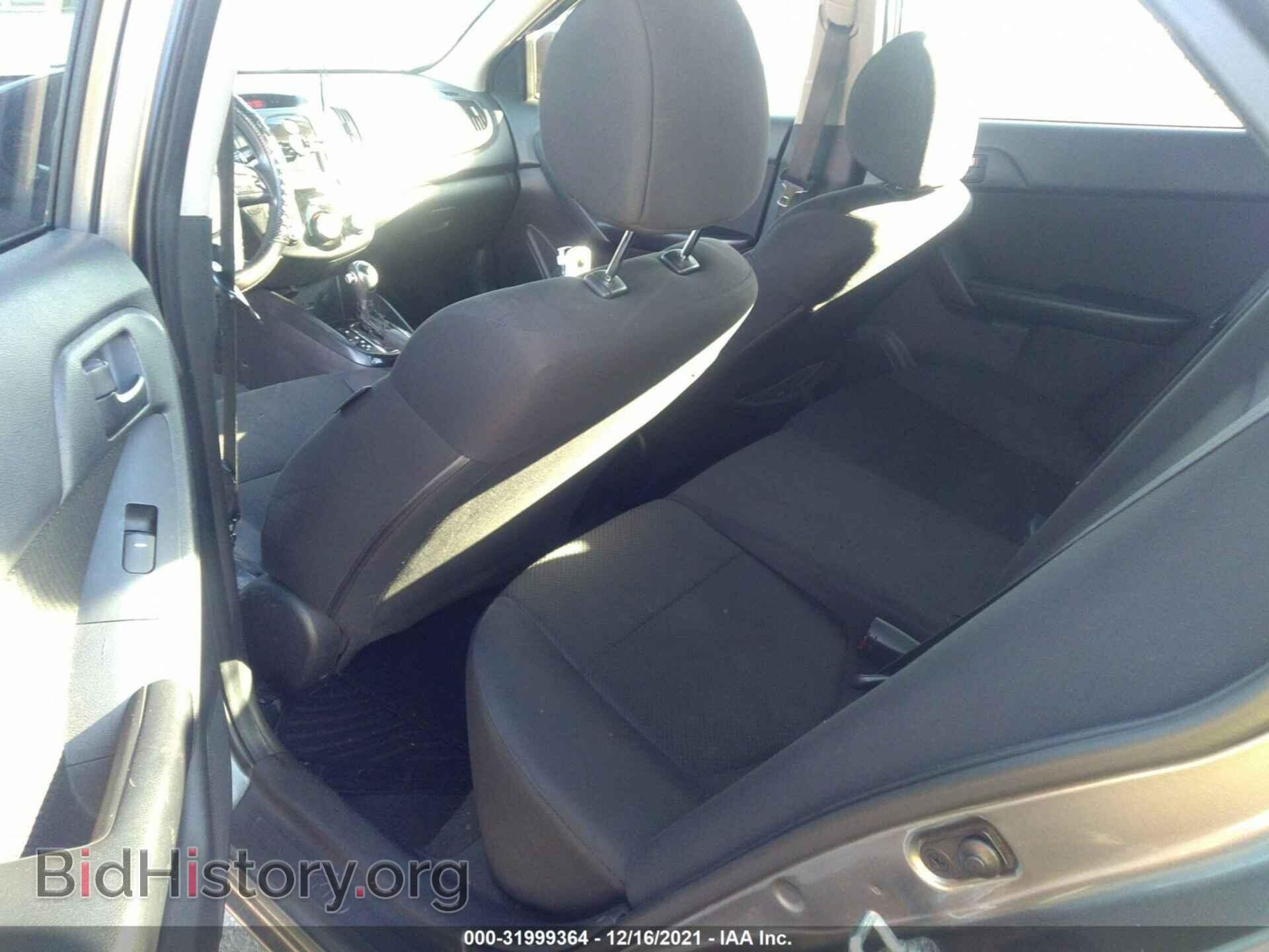 2012 KIA FORTE - VIN: KNAFU4A29C5554261 - Фото 8