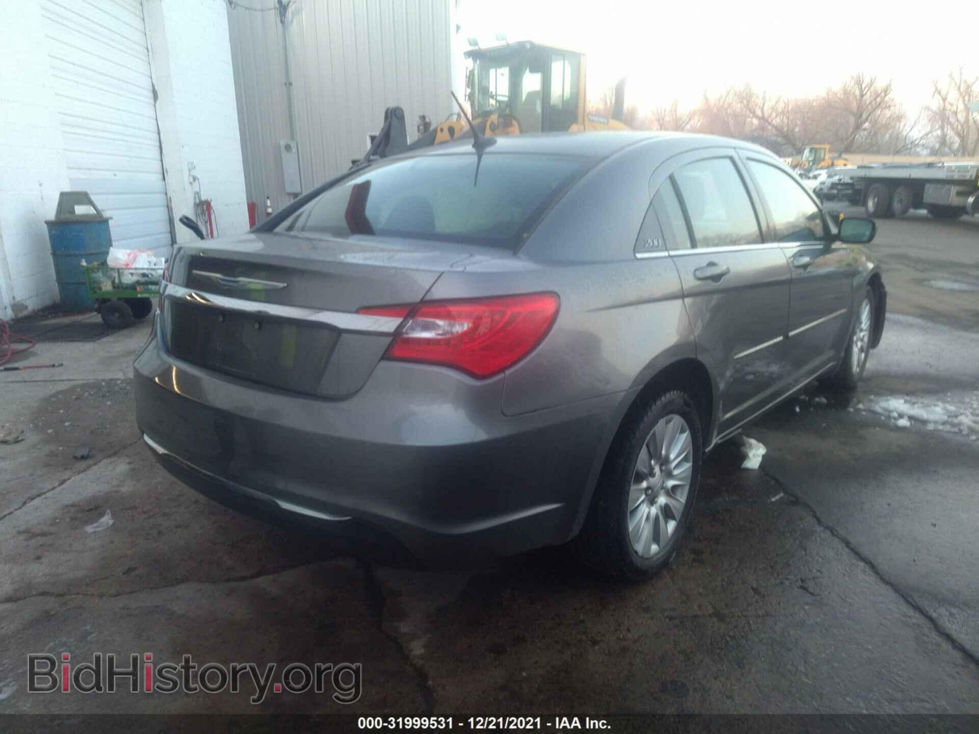 2012 CHRYSLER 200 - VIN: 1C3CCBAB8CN202189 - Фото 4