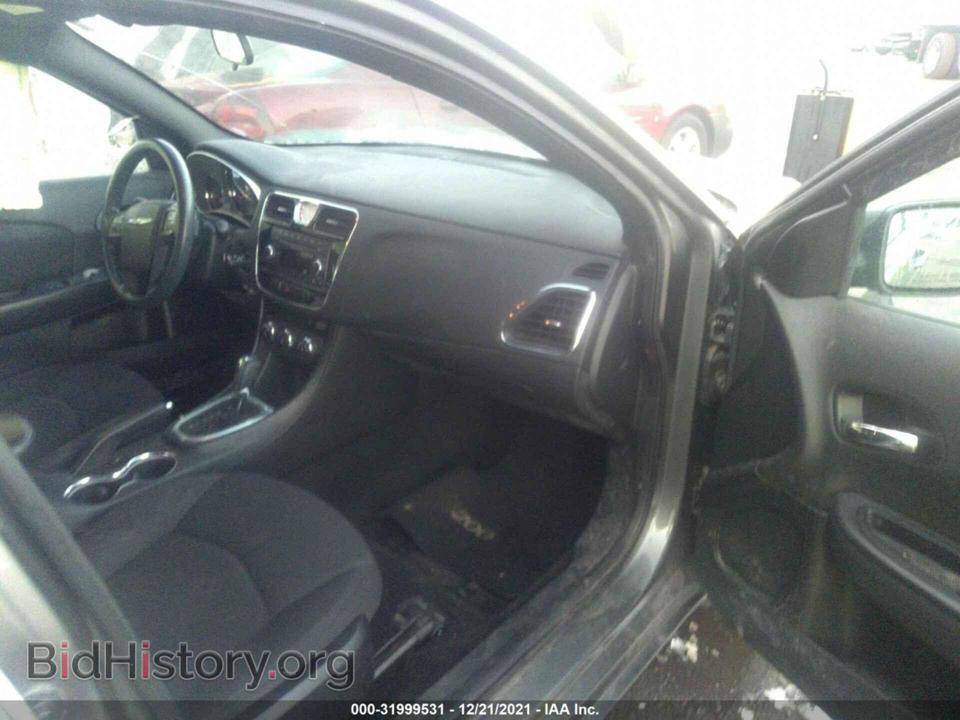 2012 CHRYSLER 200 - VIN: 1C3CCBAB8CN202189 - Фото 5