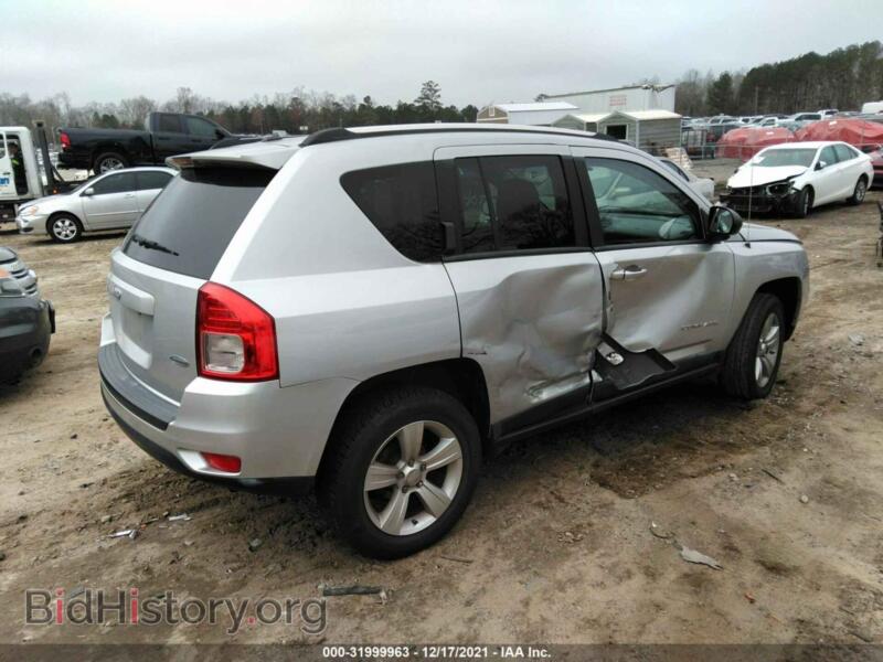 2011 Jeep COMPASS (VIN 1J4NF1FBXBD280521) — фото 4 из 11