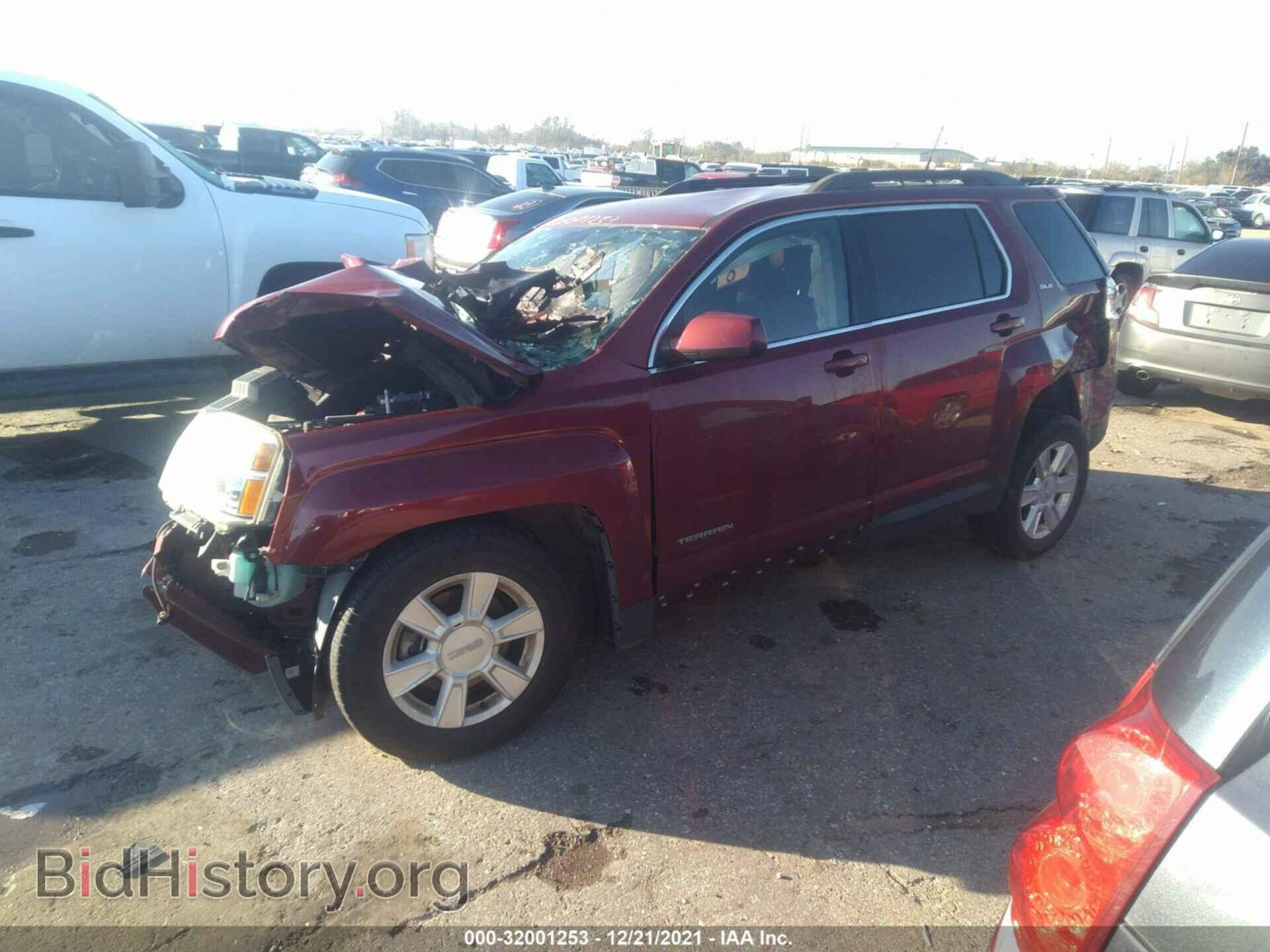 2011 GMC TERRAIN - VIN: 2CTALSEC3B6421302 - Фото 2