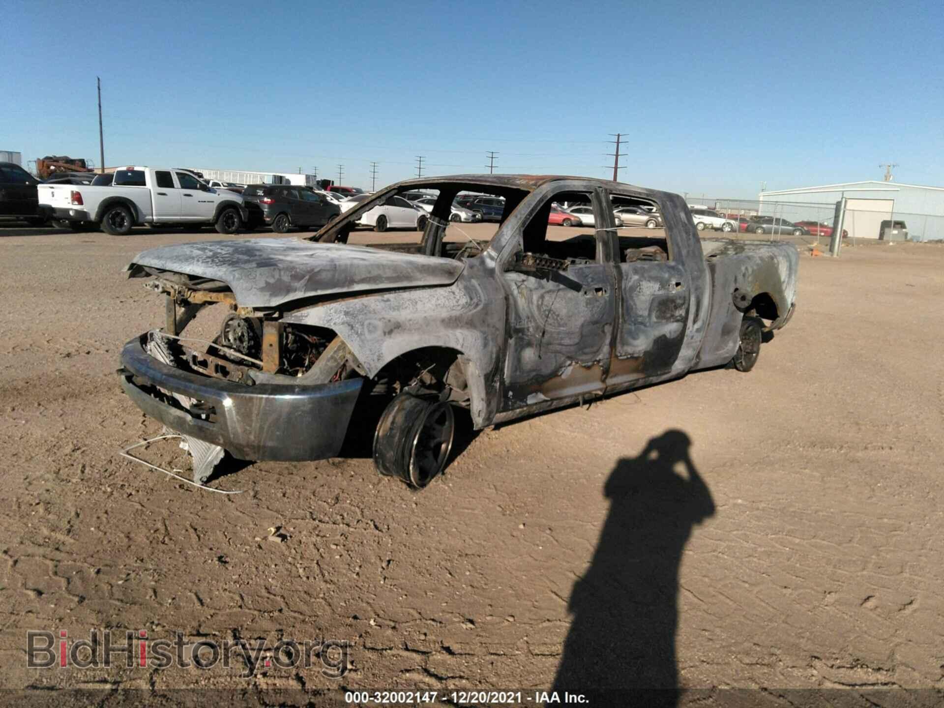 2011 RAM 2500 - VIN: 3D7UT2HL3BG519602 - Photo 2