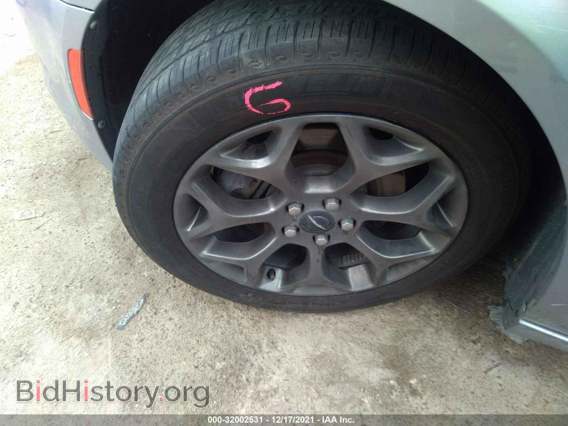 2016 CHRYSLER 300 - VIN: 2C3CCAGG4GH244676 - Фото 11