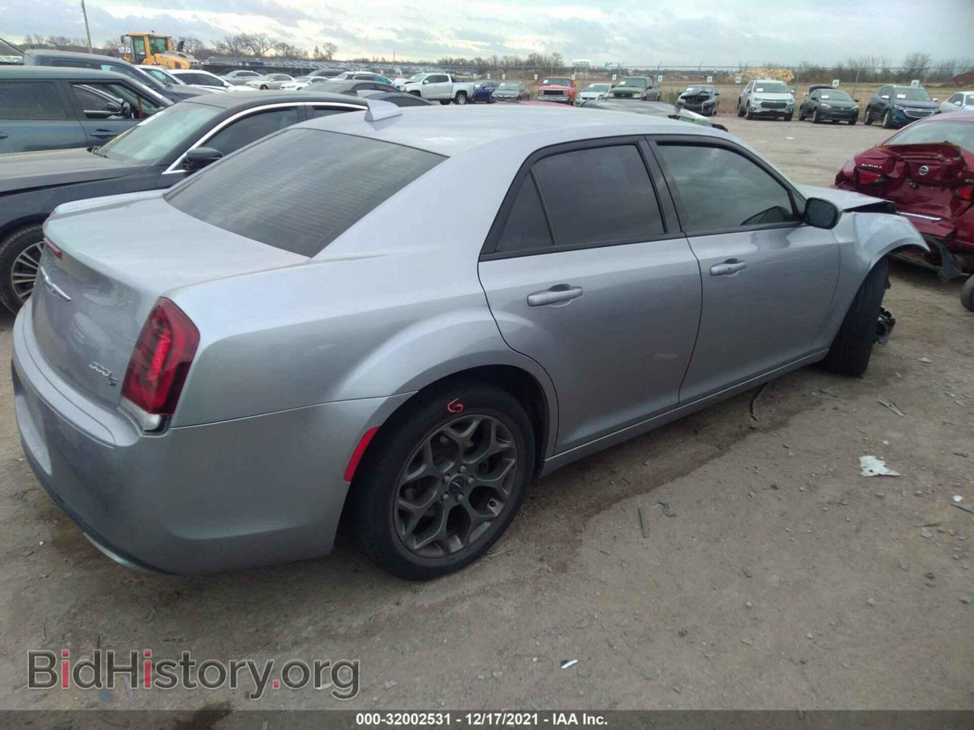 2016 CHRYSLER 300 - VIN: 2C3CCAGG4GH244676 - Фото 4