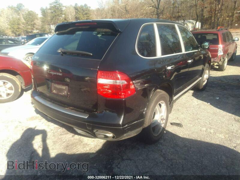 2010 Porsche CAYENNE (VIN WP1AA2AP7ALA04389) — фото 4 из 11