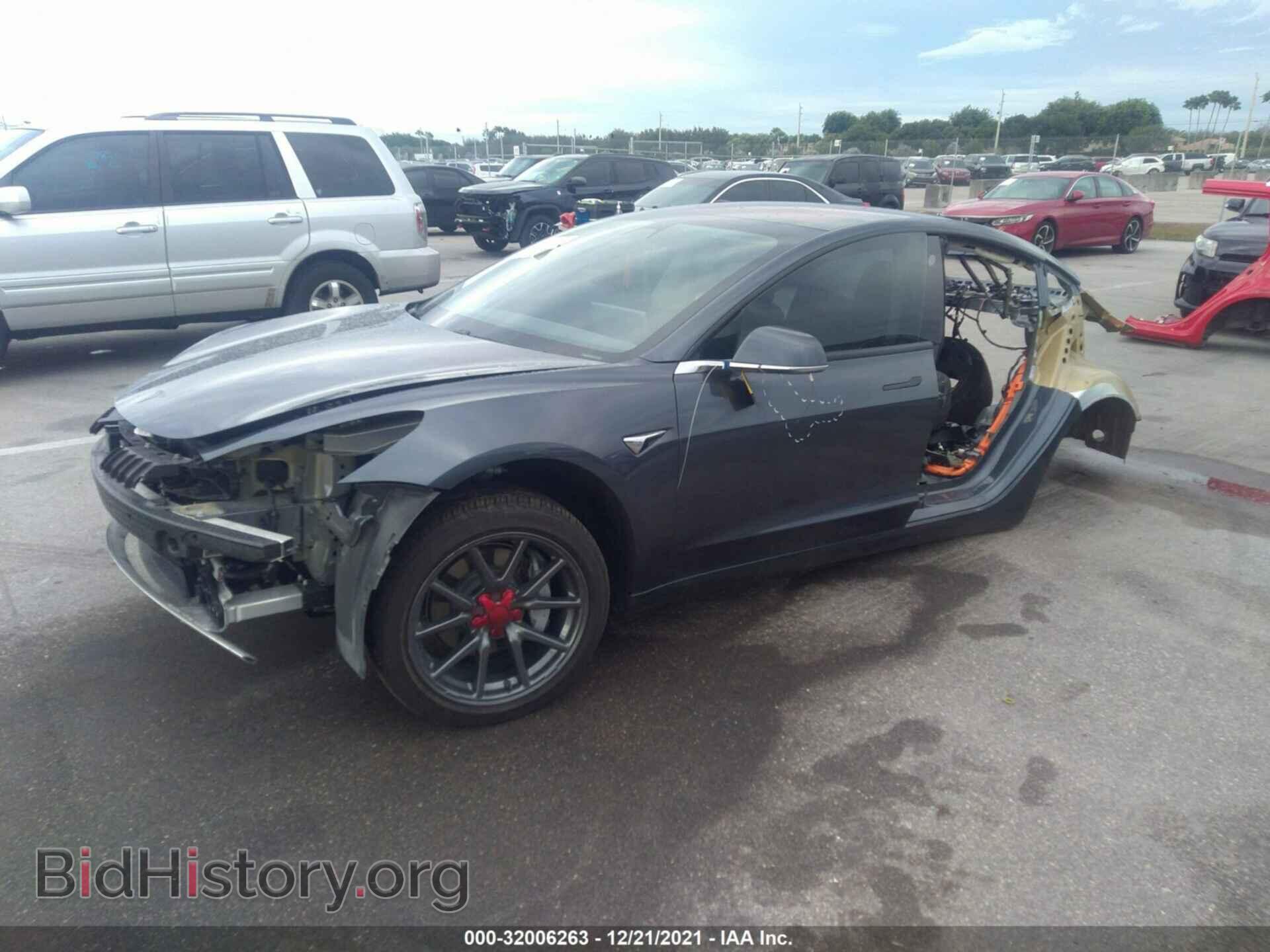 2018 TESLA MODEL 3 - VIN: 5YJ3E1EAXJF158922 - Фото 2
