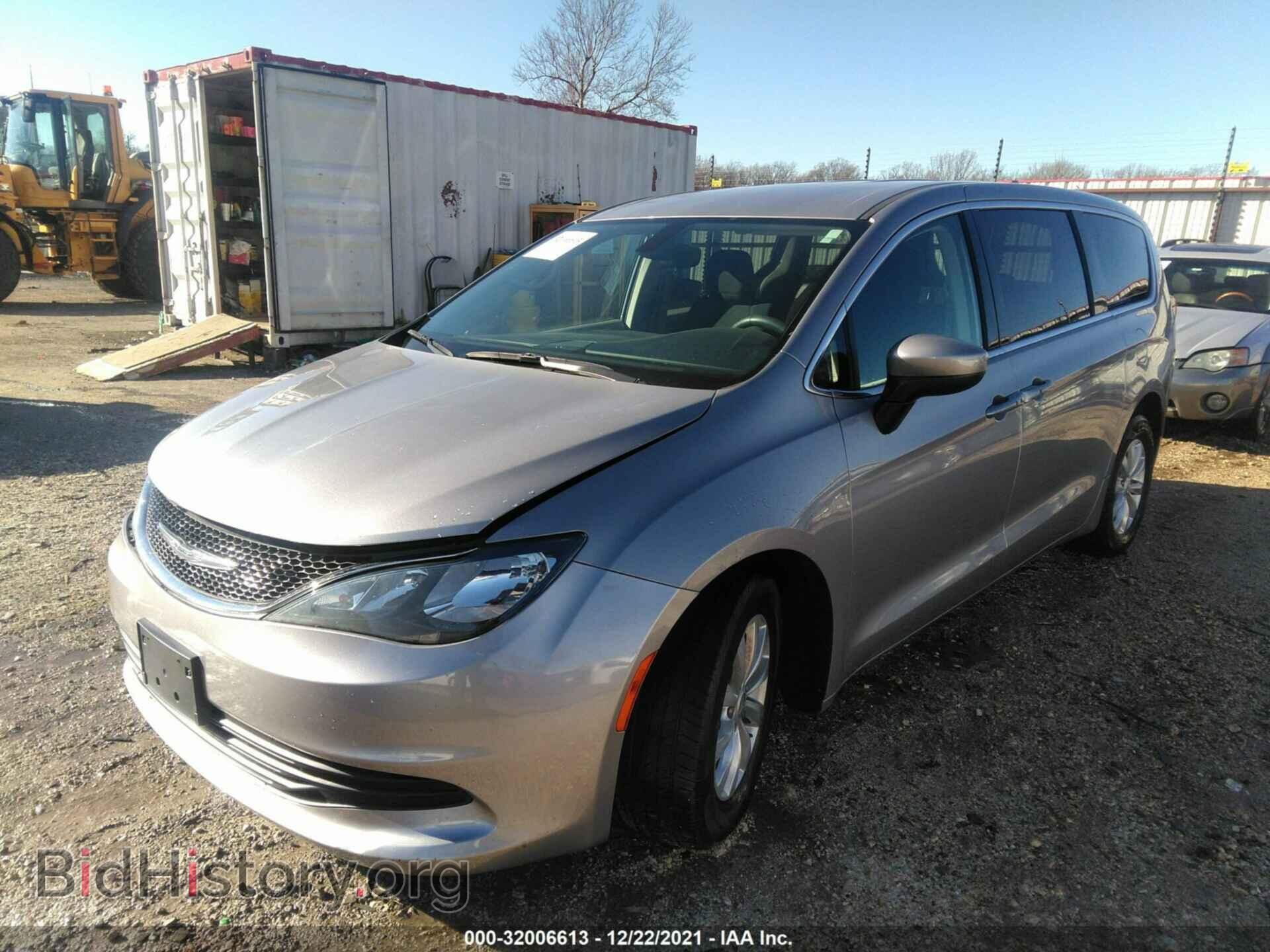 2017 CHRYSLER PACIFICA - VIN: 2C4RC1DG5HR529618 - Photo 2