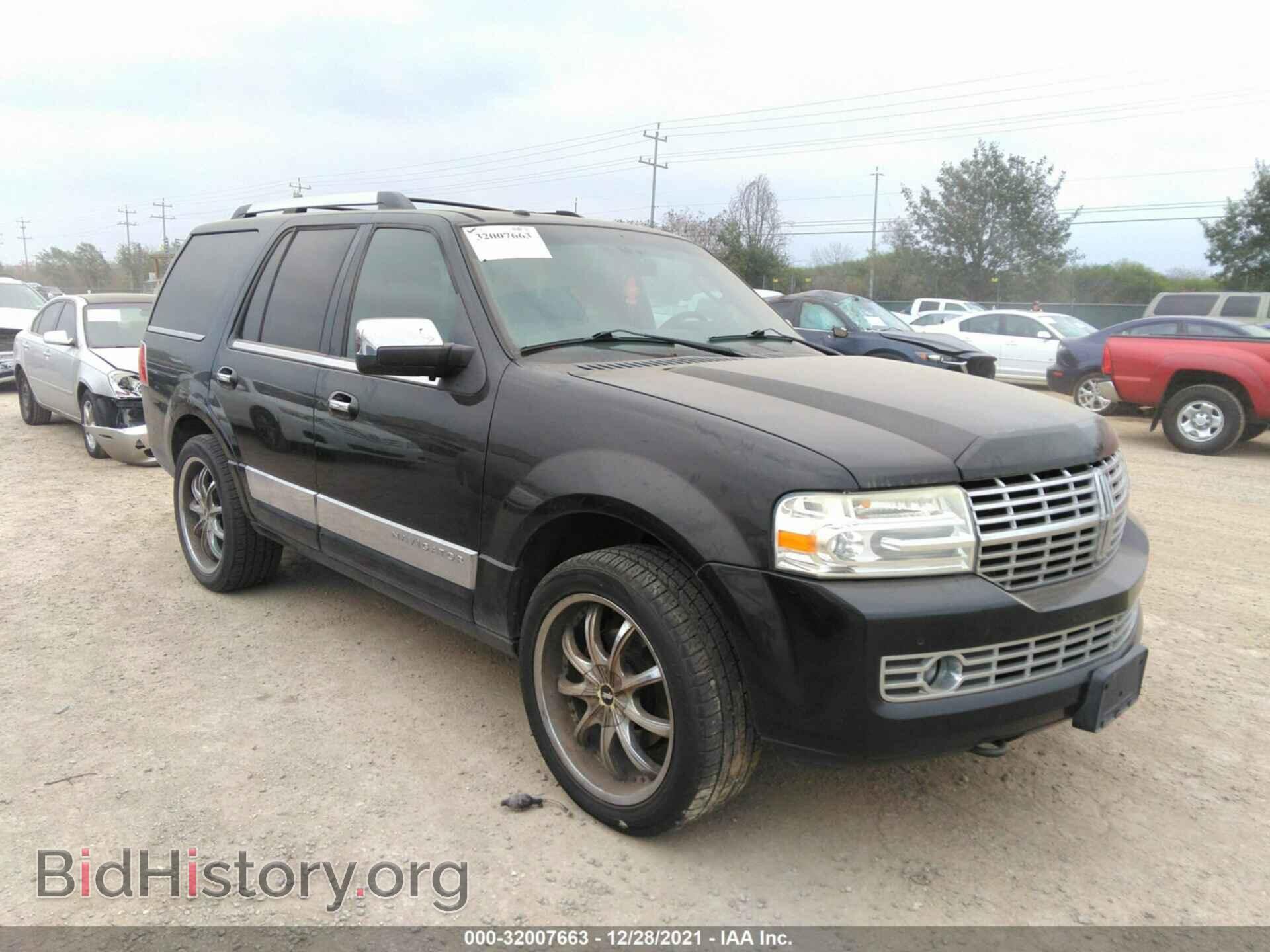 Фотография 5LMJJ2J57BEJ04183 - LINCOLN NAVIGATOR 2011