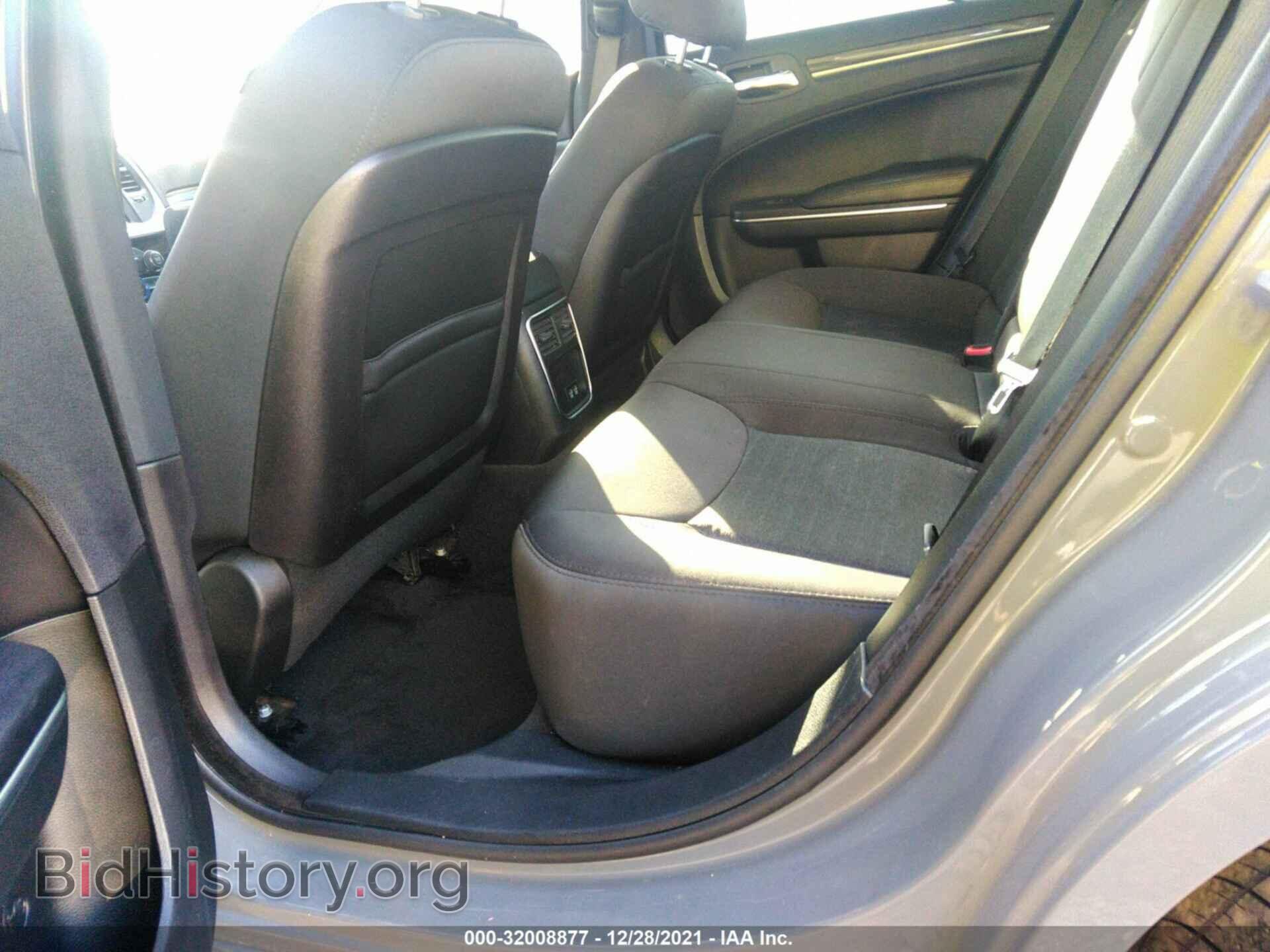 2018 CHRYSLER 300 - VIN: 2C3CCAAG6JH264508 - Фото 8