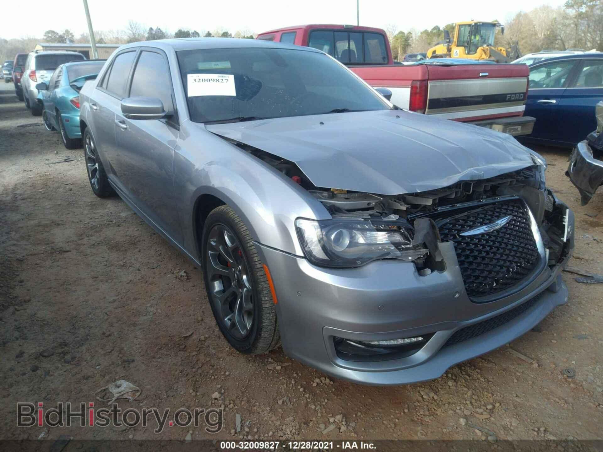 Фотография 2C3CCABG2JH266996 - CHRYSLER 300 2018
