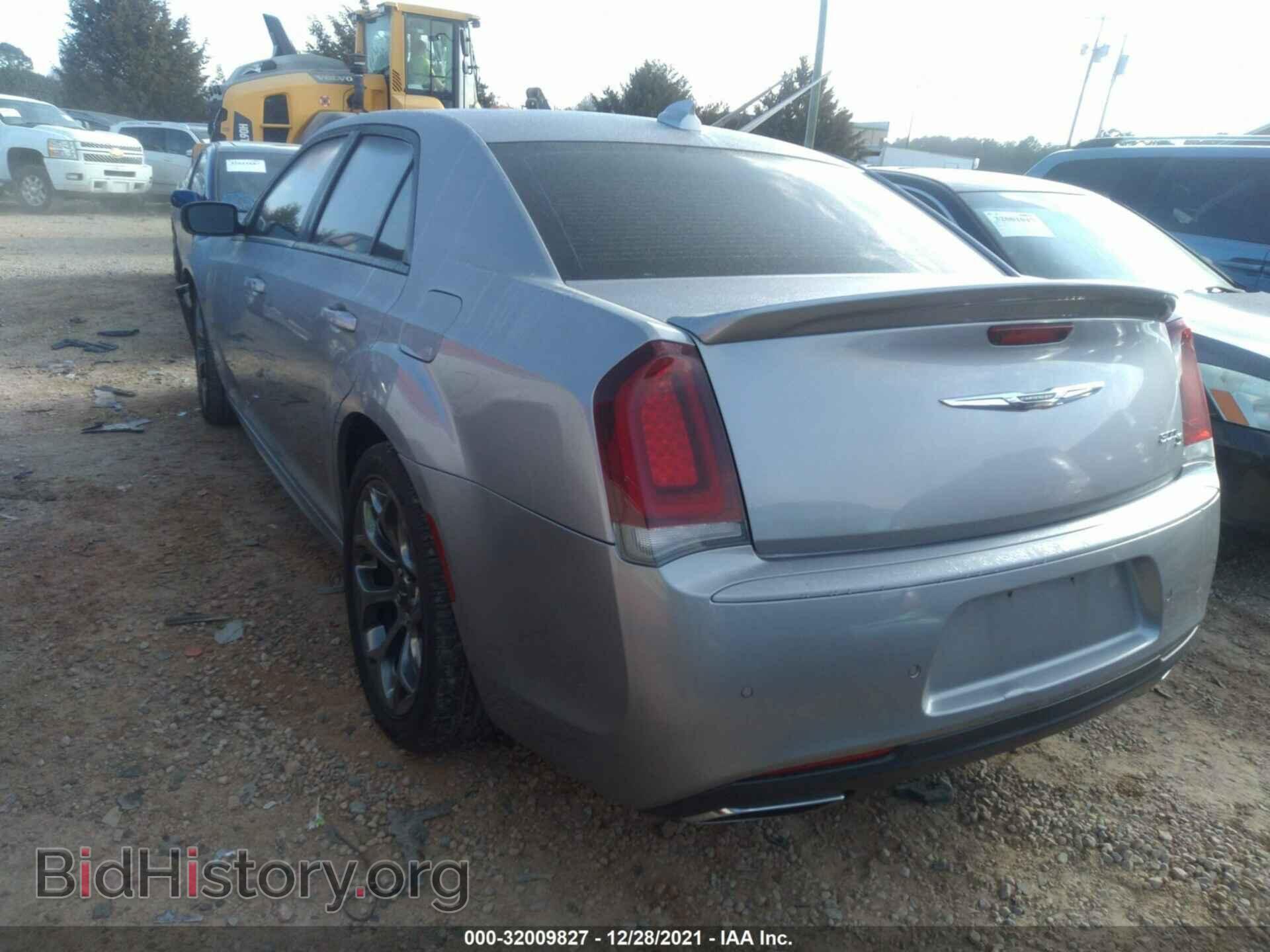 2018 CHRYSLER 300 - VIN: 2C3CCABG2JH266996 - Фото 3