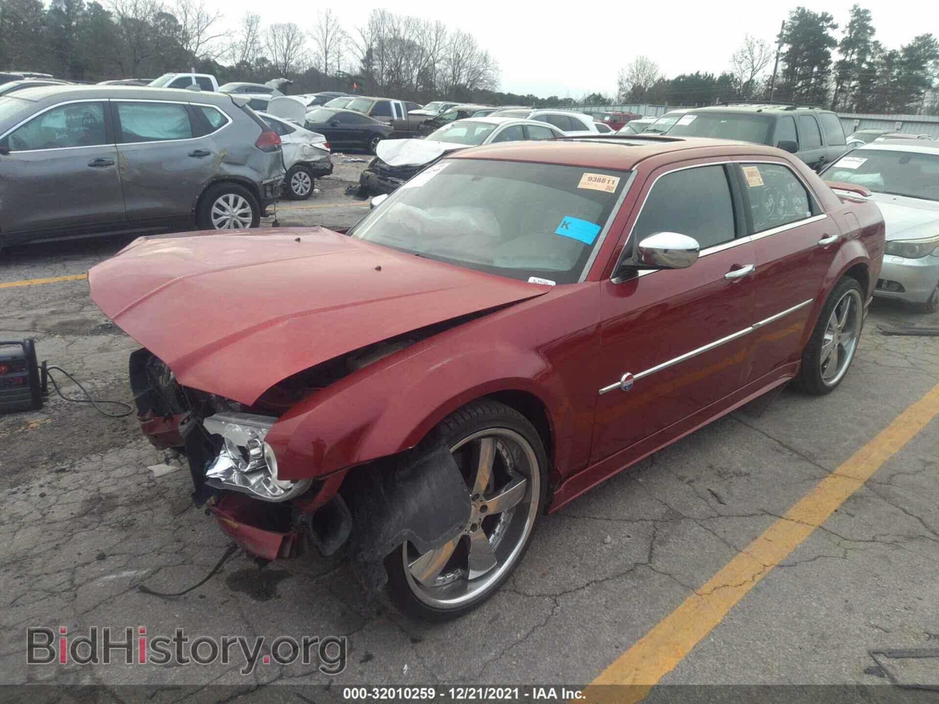 2007 CHRYSLER 300 - VIN: 2C3KA63H97H780715 - Фото 2